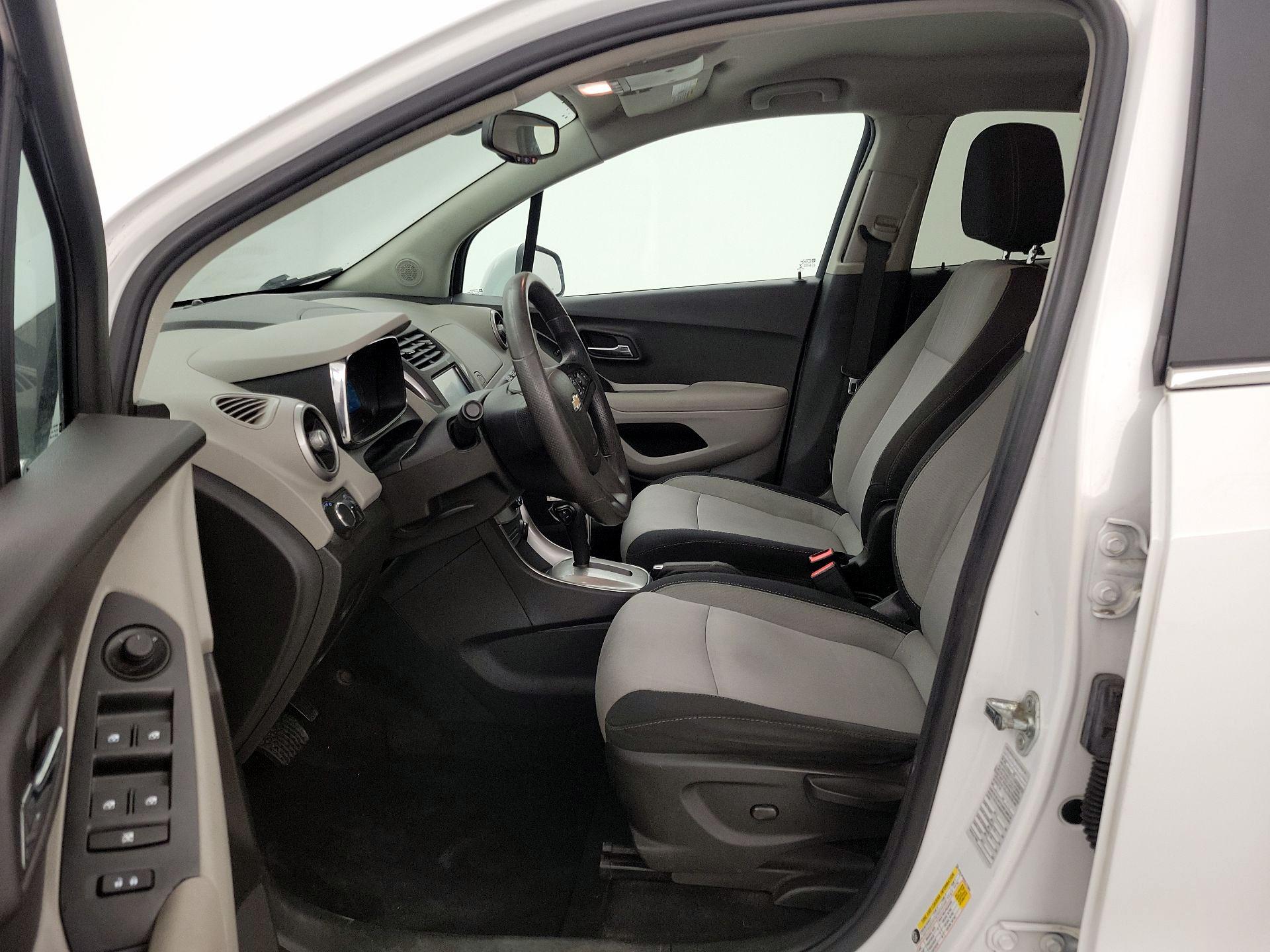 Thumbnail: 2016 Chevrolet Trax - 11