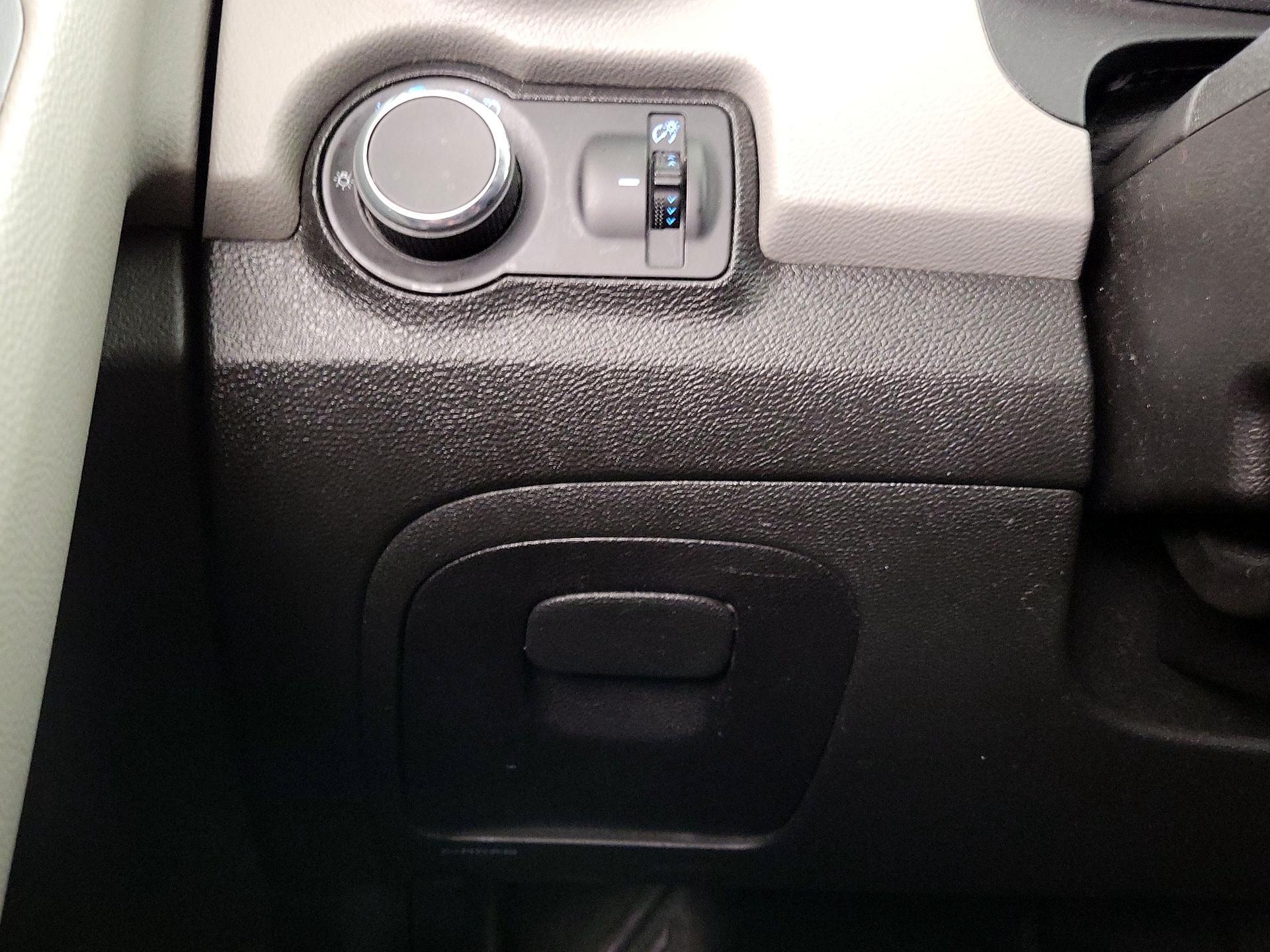 Thumbnail: 2016 Chevrolet Trax - 13