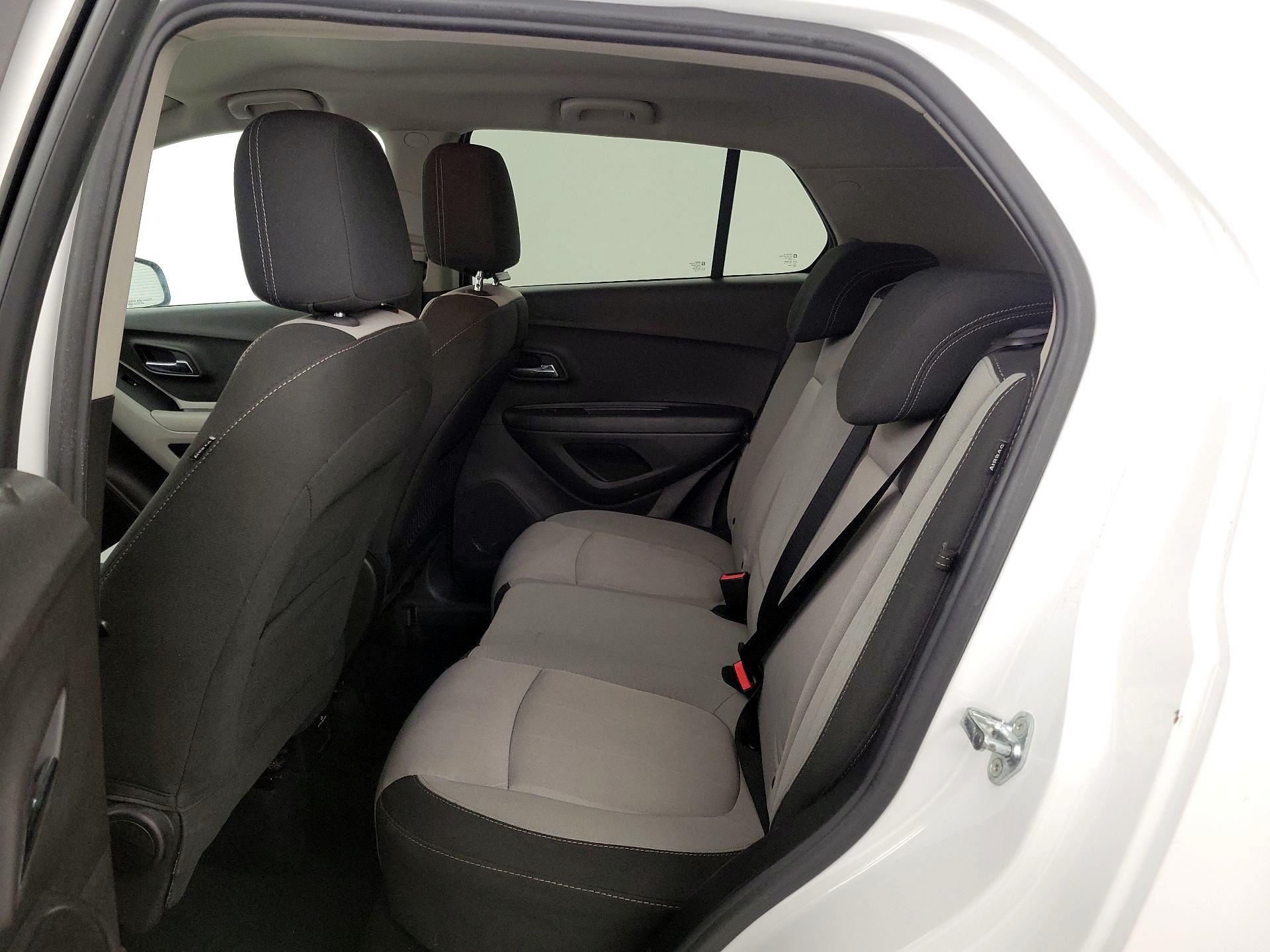 Thumbnail: 2016 Chevrolet Trax - 18