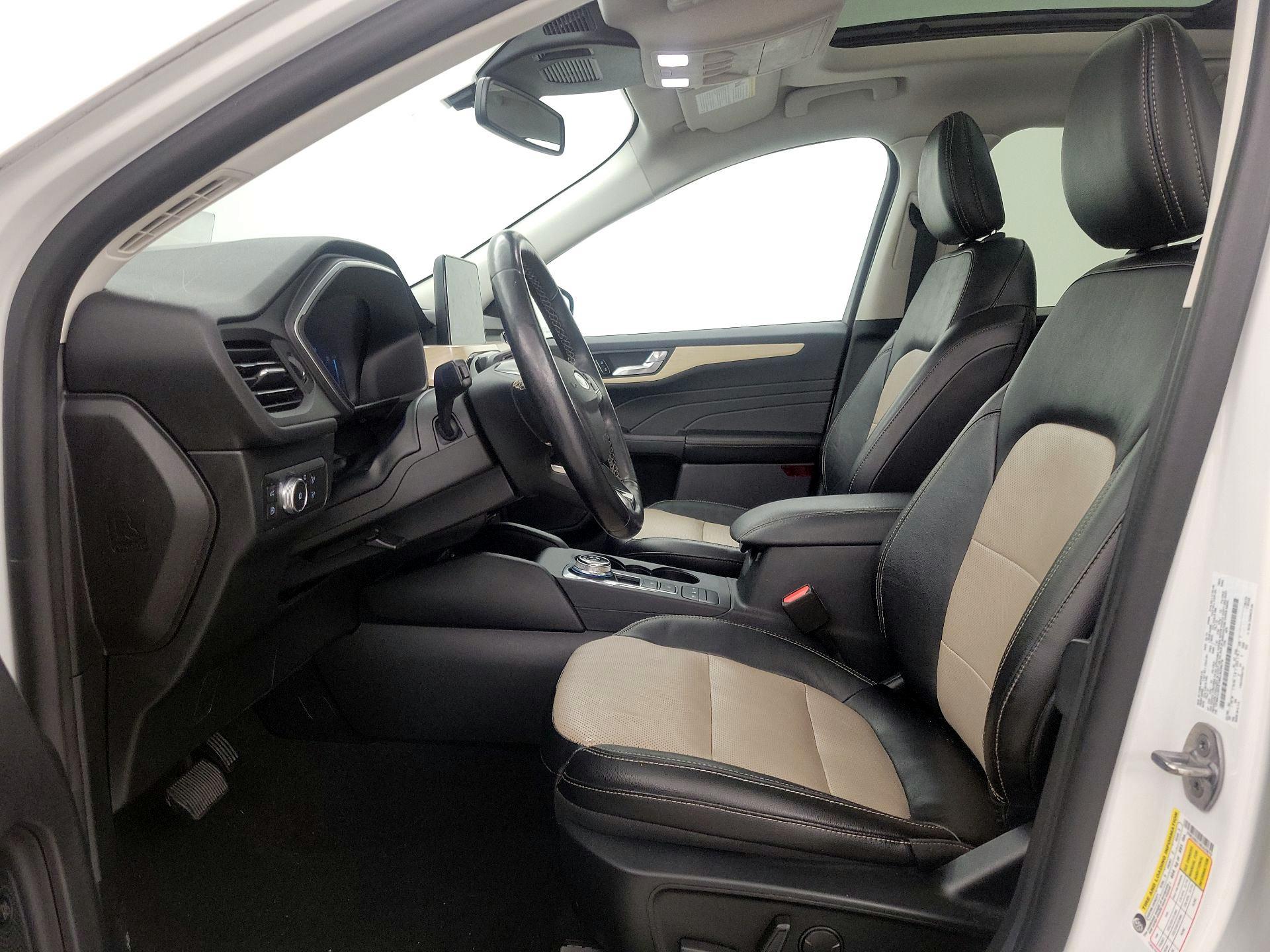 Thumbnail: 2021 Ford Escape - 11