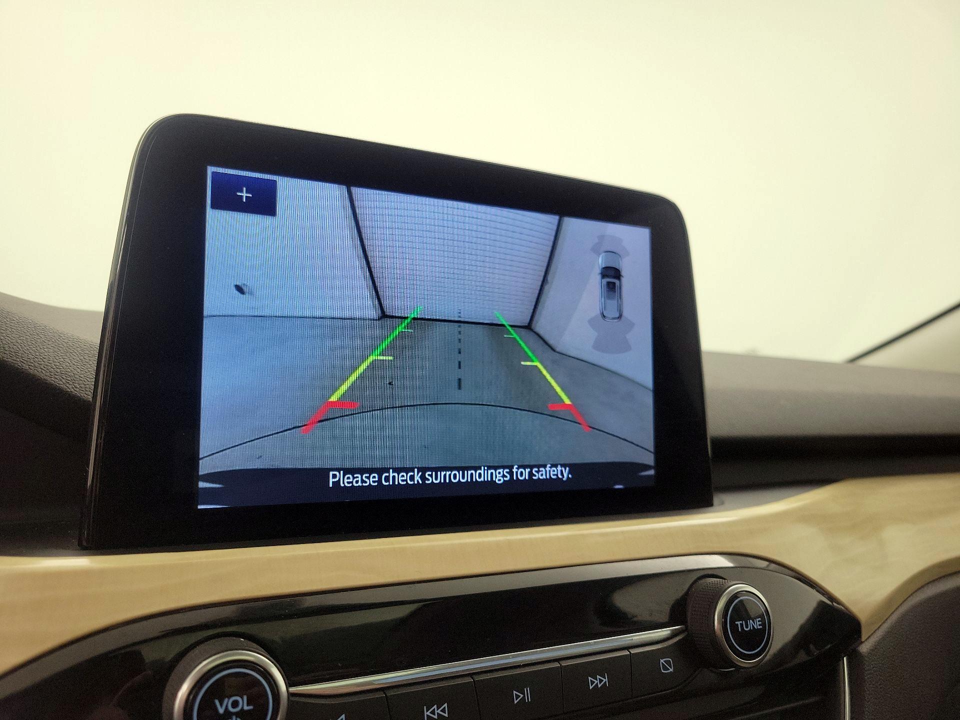 Thumbnail: 2021 Ford Escape - 15