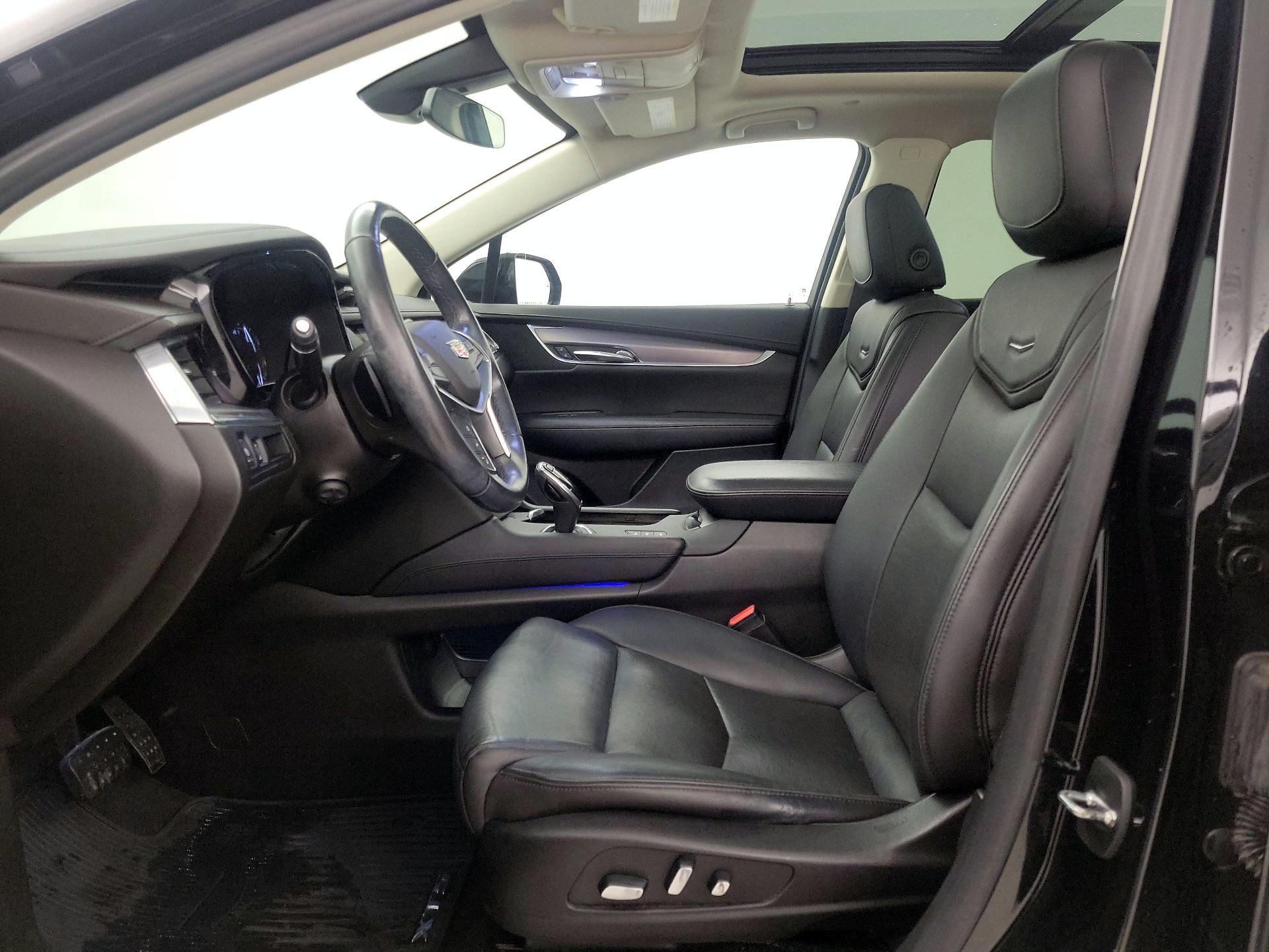 Thumbnail: 2019 Cadillac XT5 - 11