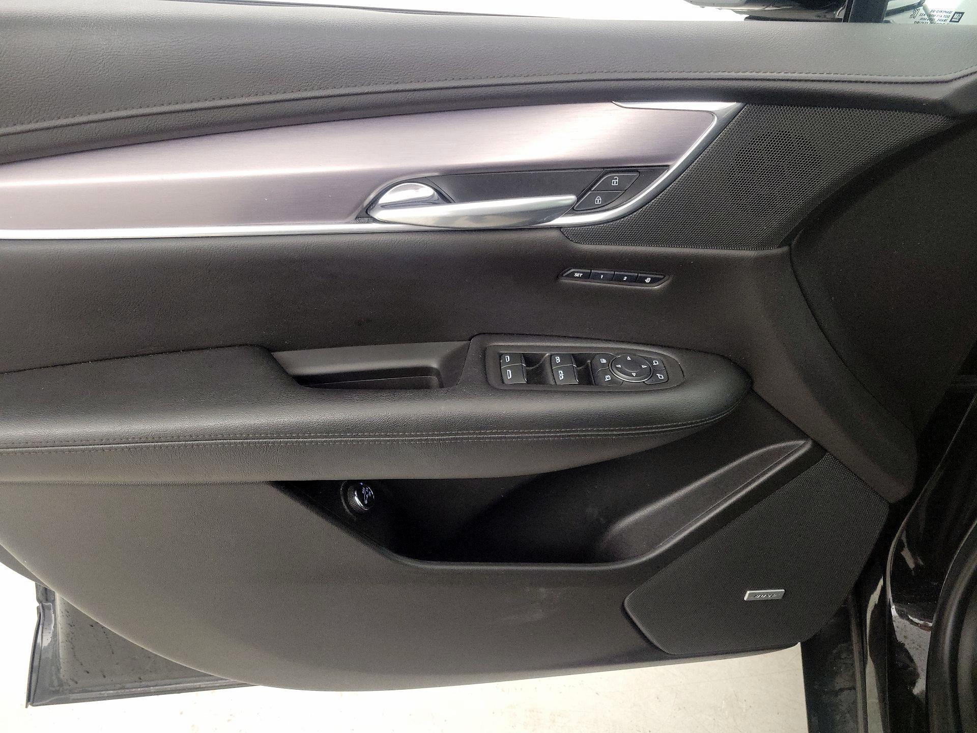 Thumbnail: 2019 Cadillac XT5 - 12