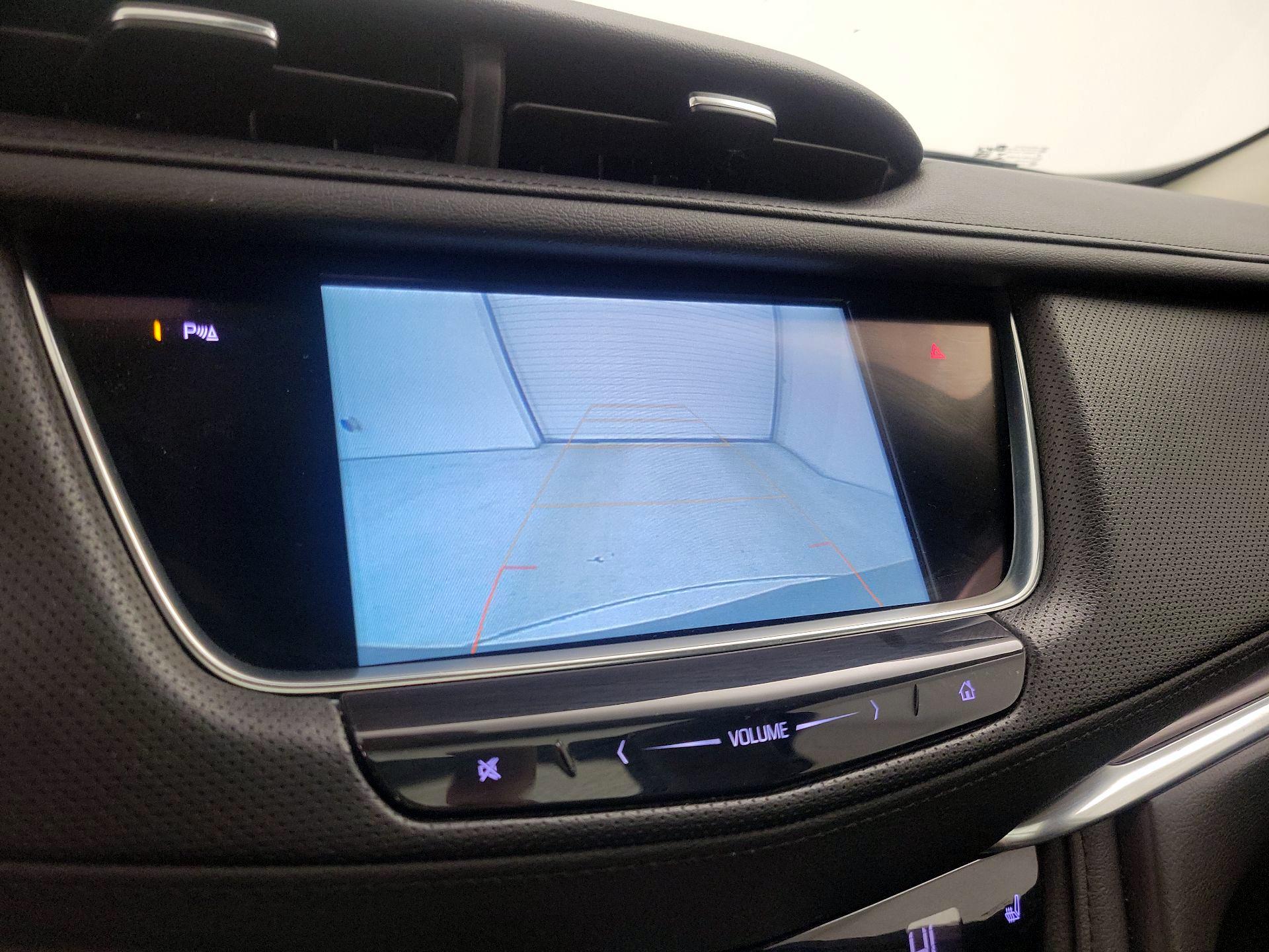 Thumbnail: 2019 Cadillac XT5 - 15