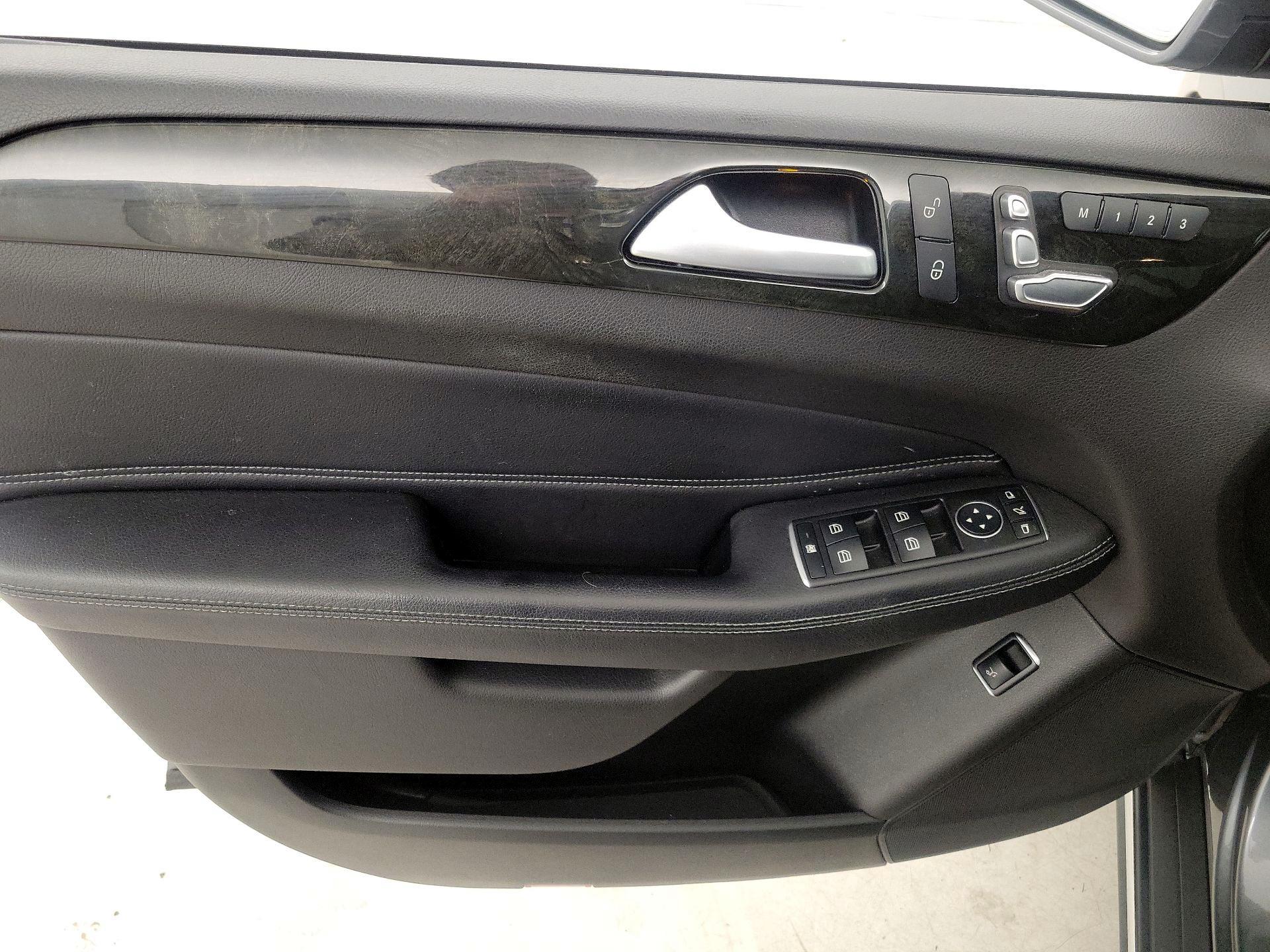 Thumbnail: 2018 Mercedes-Benz GLE - 12