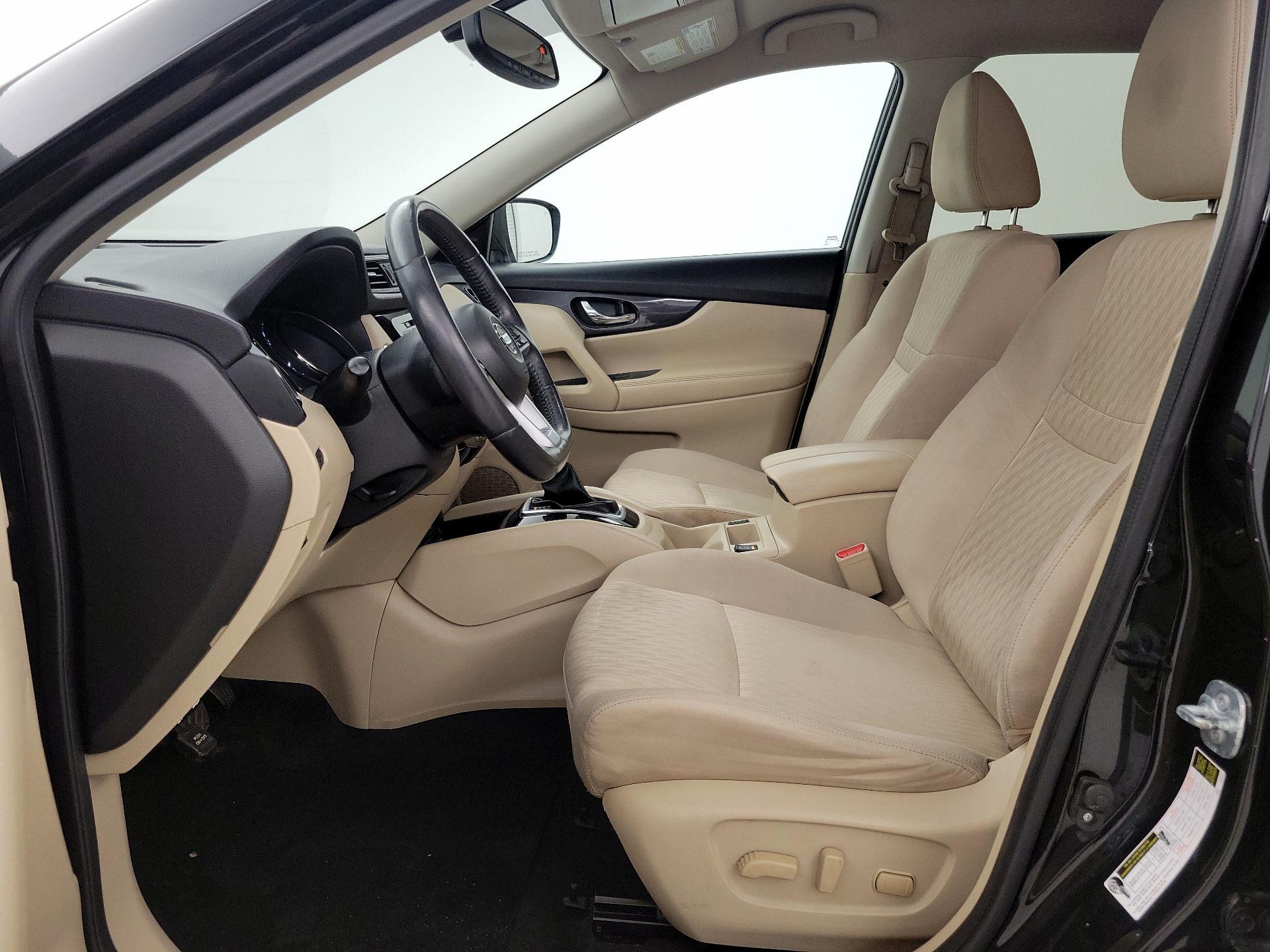 Thumbnail: 2017 Nissan Rogue - 11