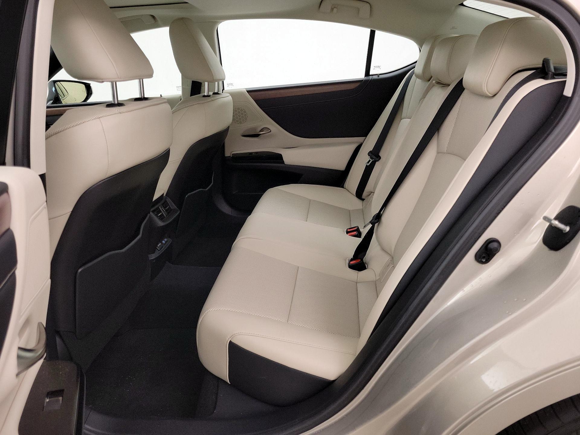 Thumbnail: 2024 Lexus ES - 20