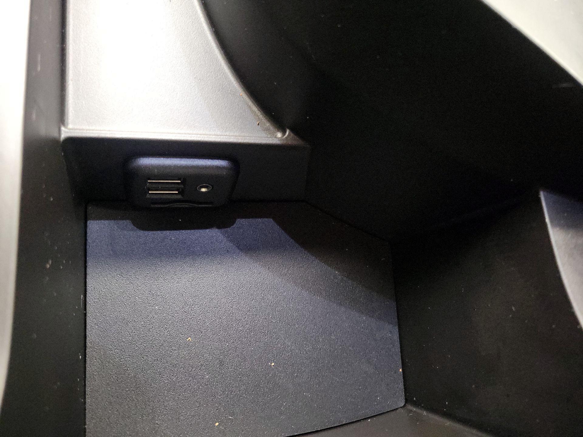 Thumbnail: 2019 Chevrolet Camaro - 17