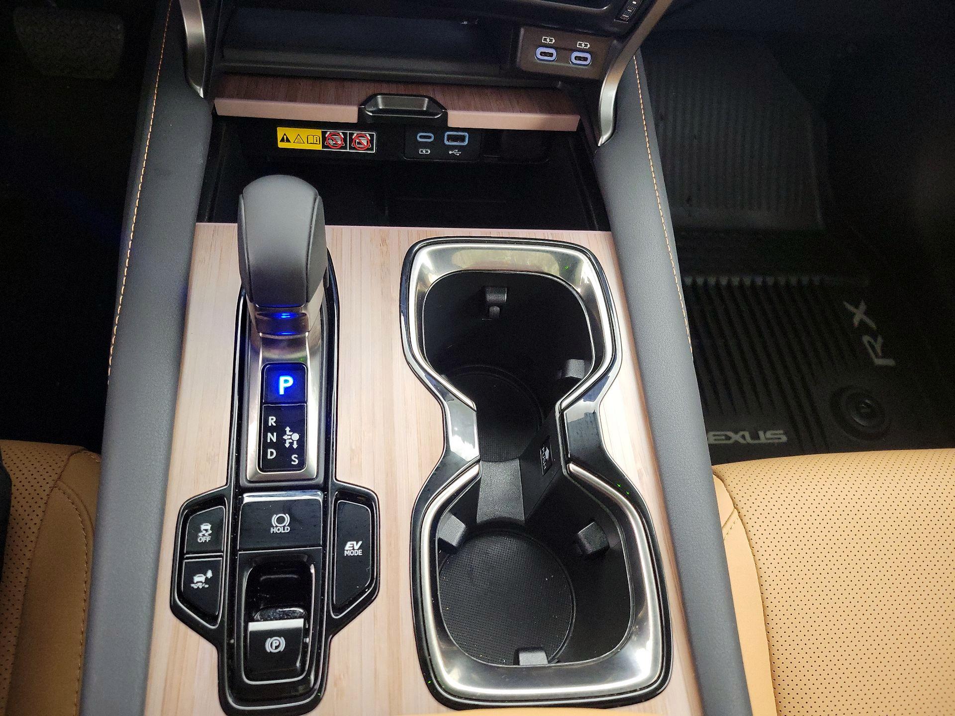 Thumbnail: 2025 Lexus RX - 18