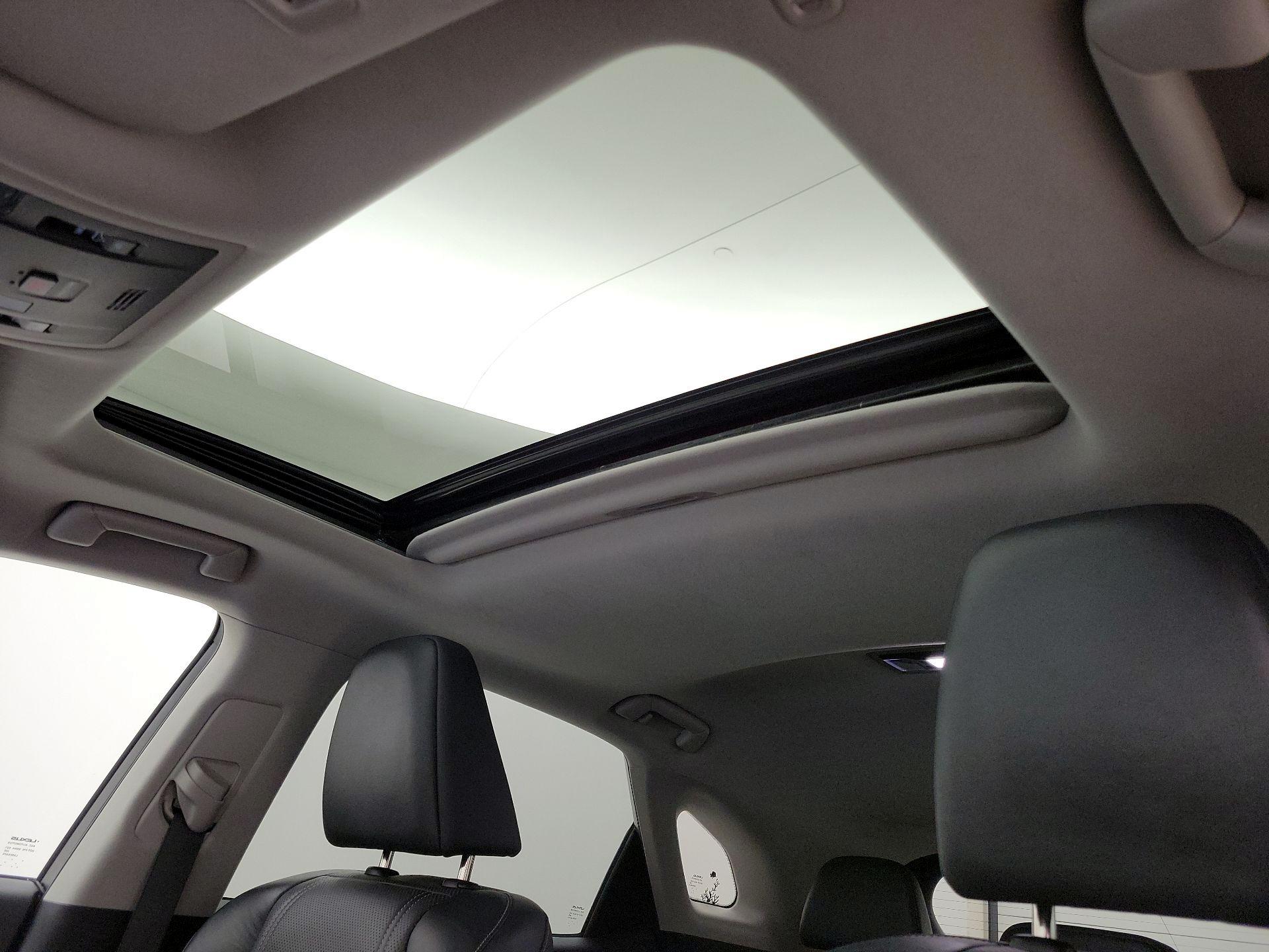 Thumbnail: 2016 Lexus RX - 19