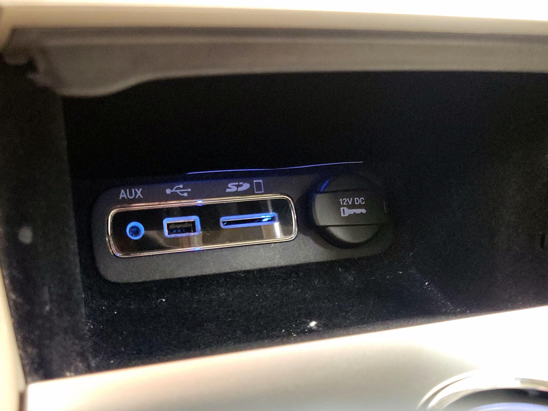 Thumbnail: 2015 Jeep Grand Cherokee - 19