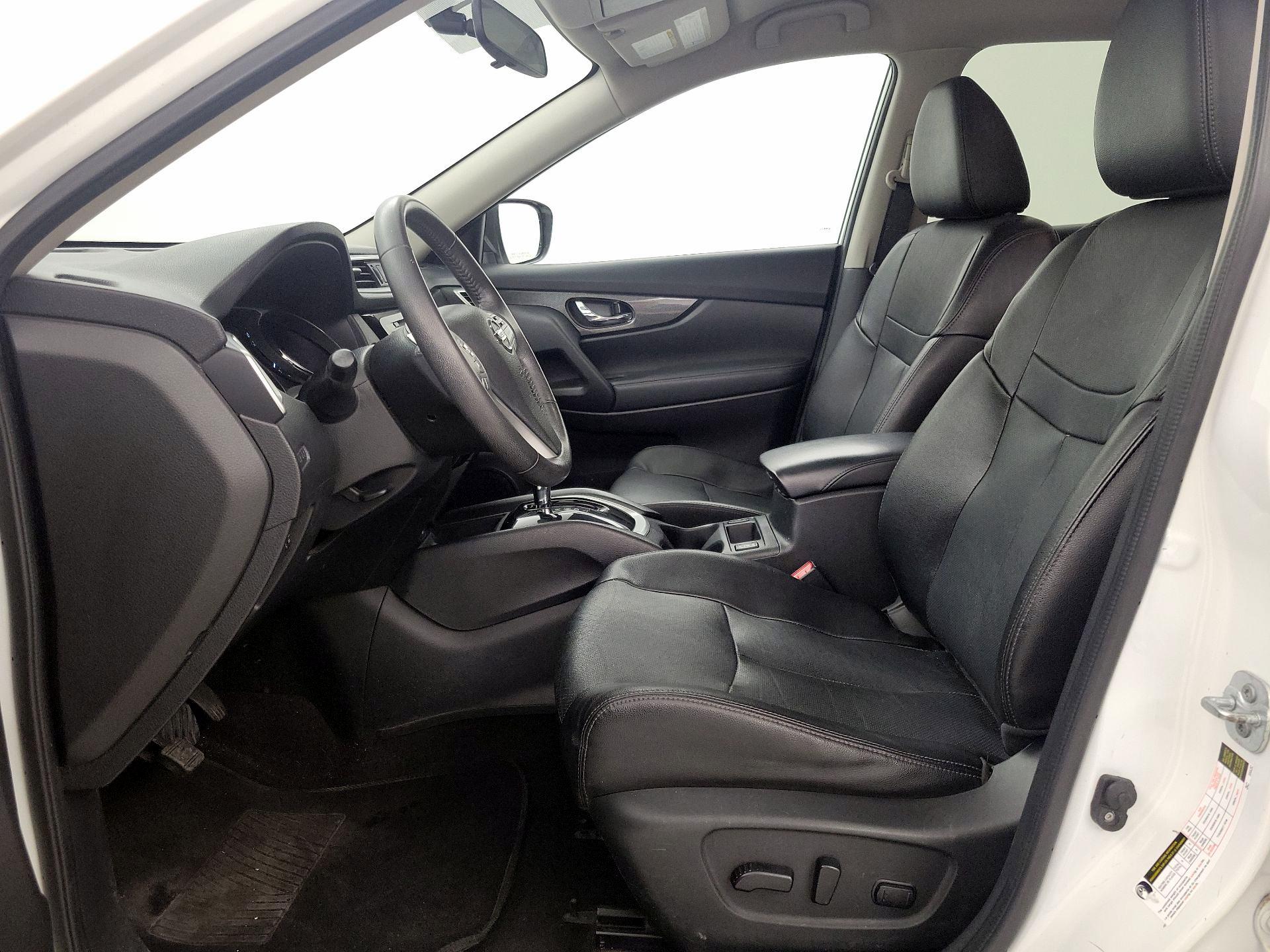 Thumbnail: 2016 Nissan Rogue - 11