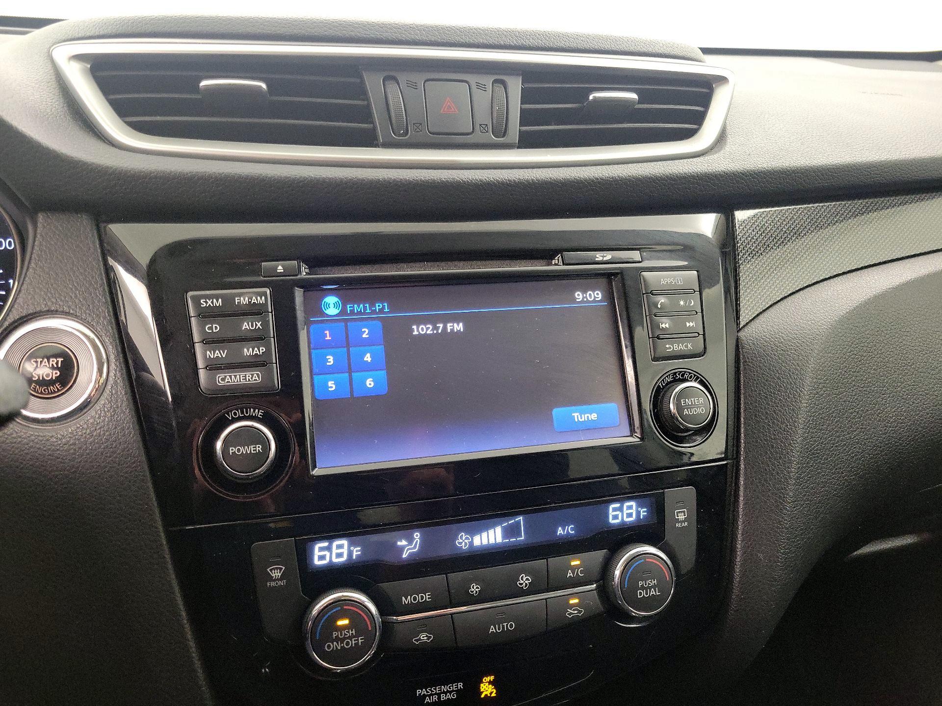 Thumbnail: 2016 Nissan Rogue - 16