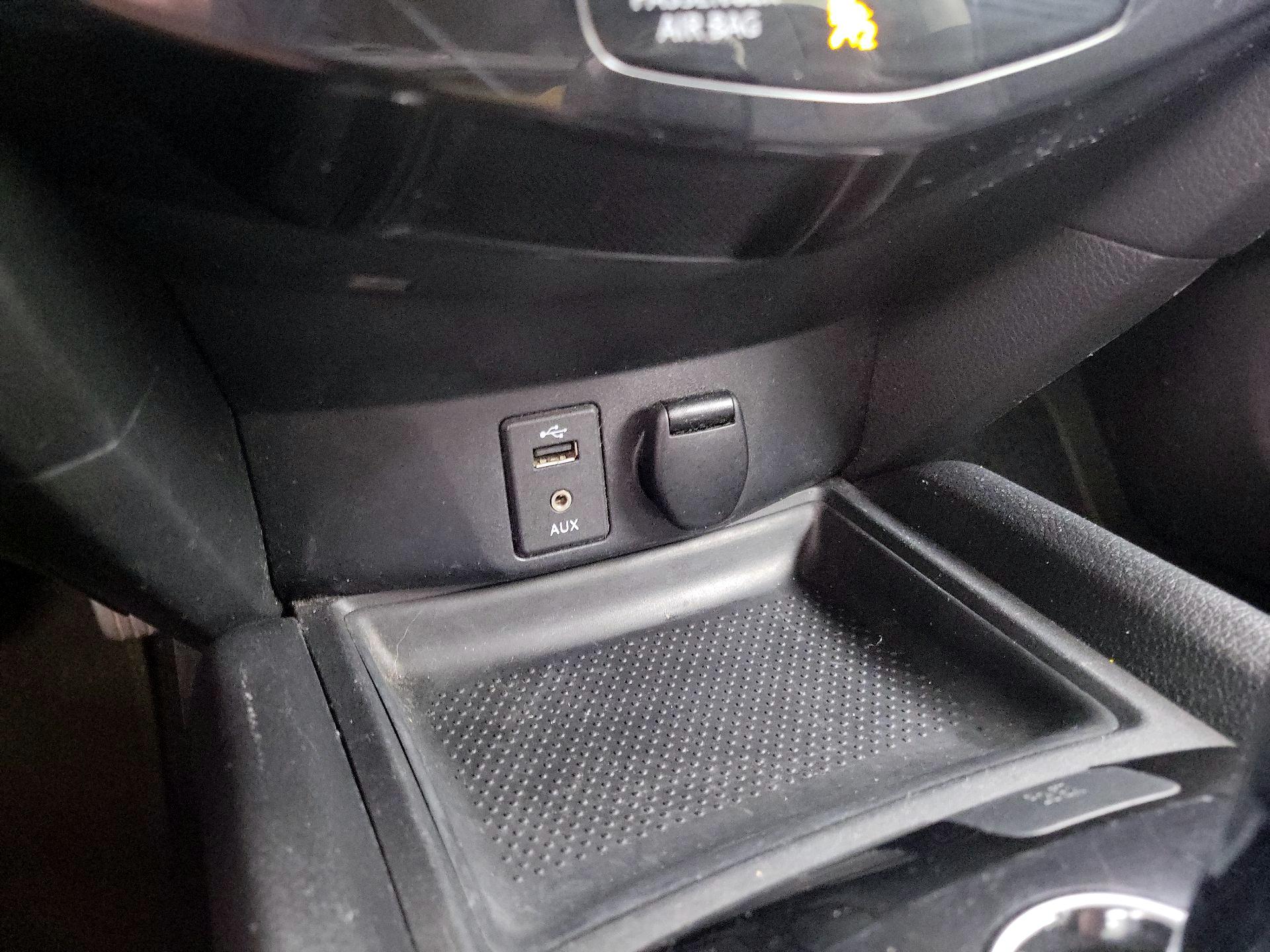 Thumbnail: 2016 Nissan Rogue - 19