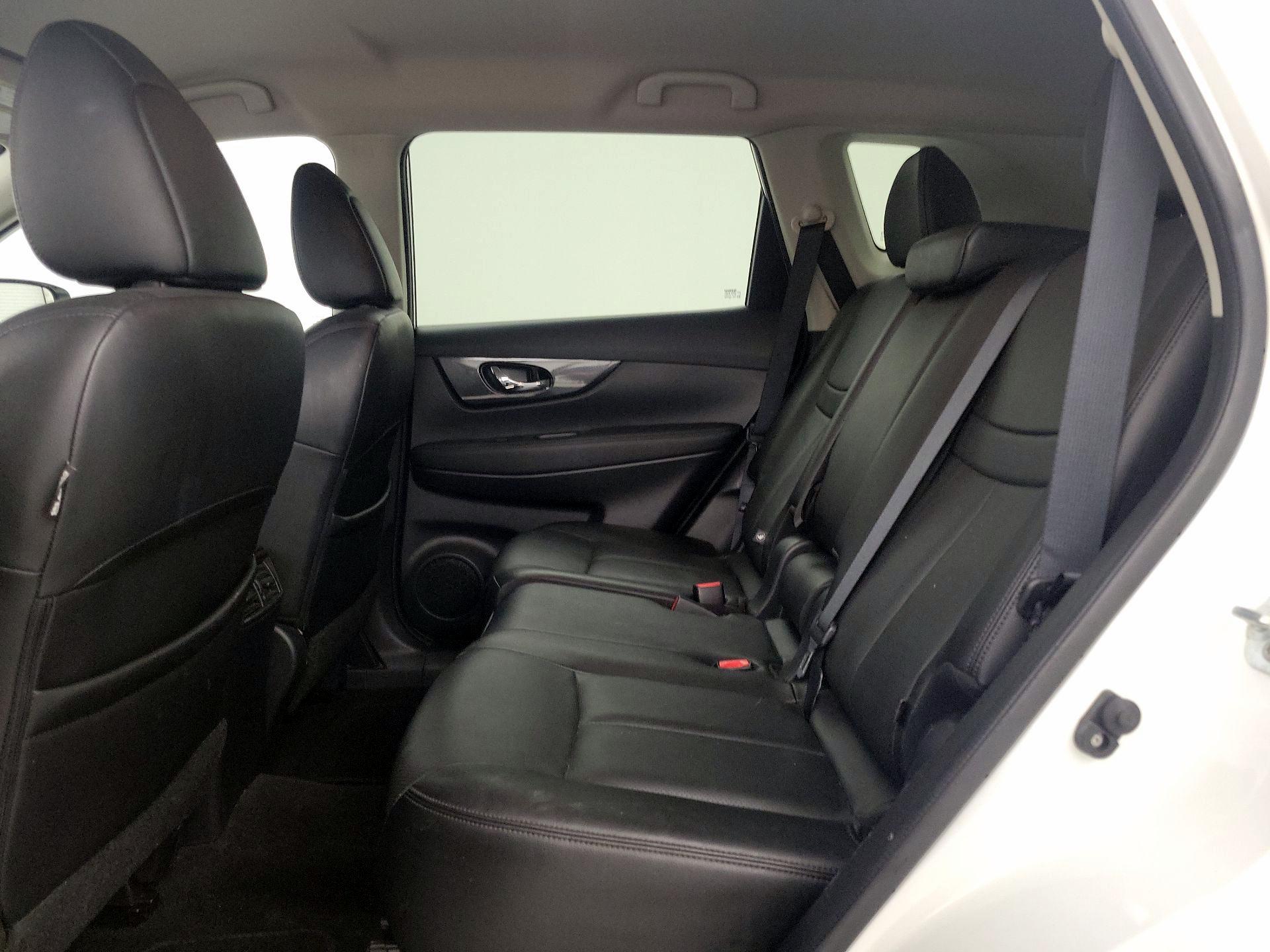 Thumbnail: 2016 Nissan Rogue - 20