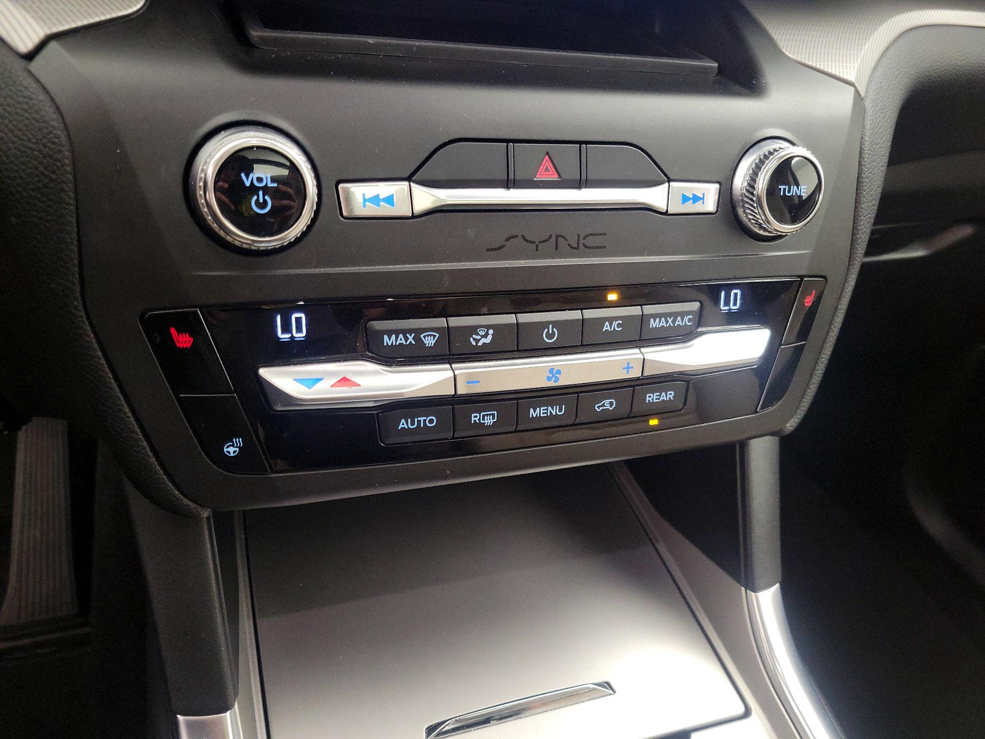 Thumbnail: 2020 Ford Explorer - 17