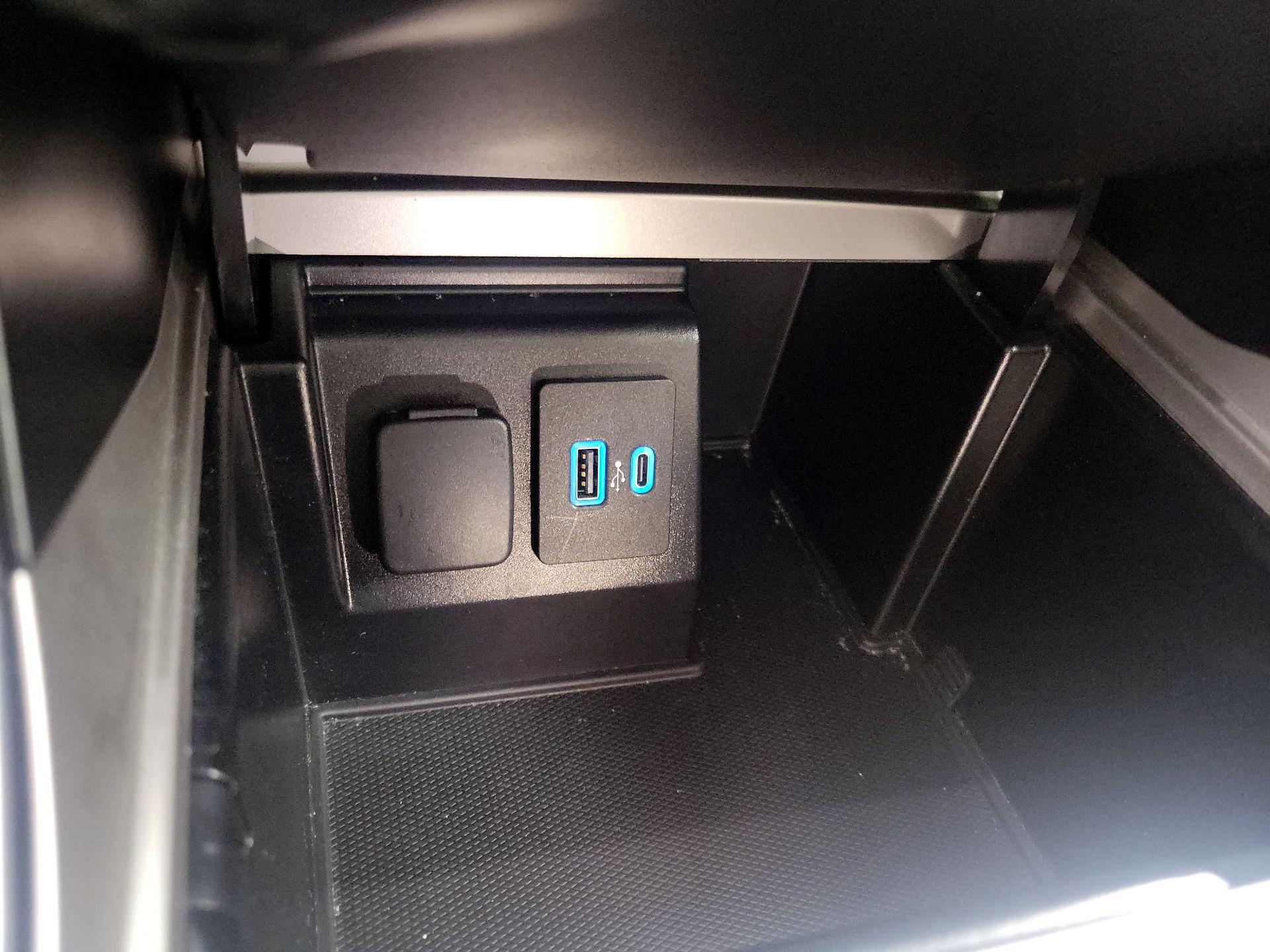 Thumbnail: 2020 Ford Explorer - 19