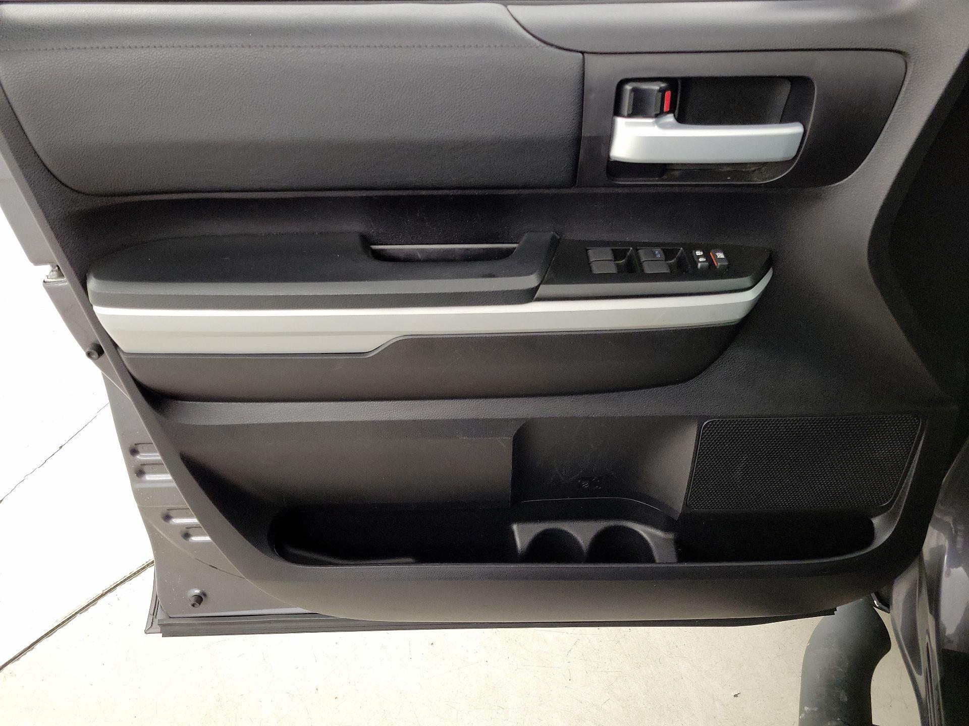 Thumbnail: 2020 Toyota Tundra - 12