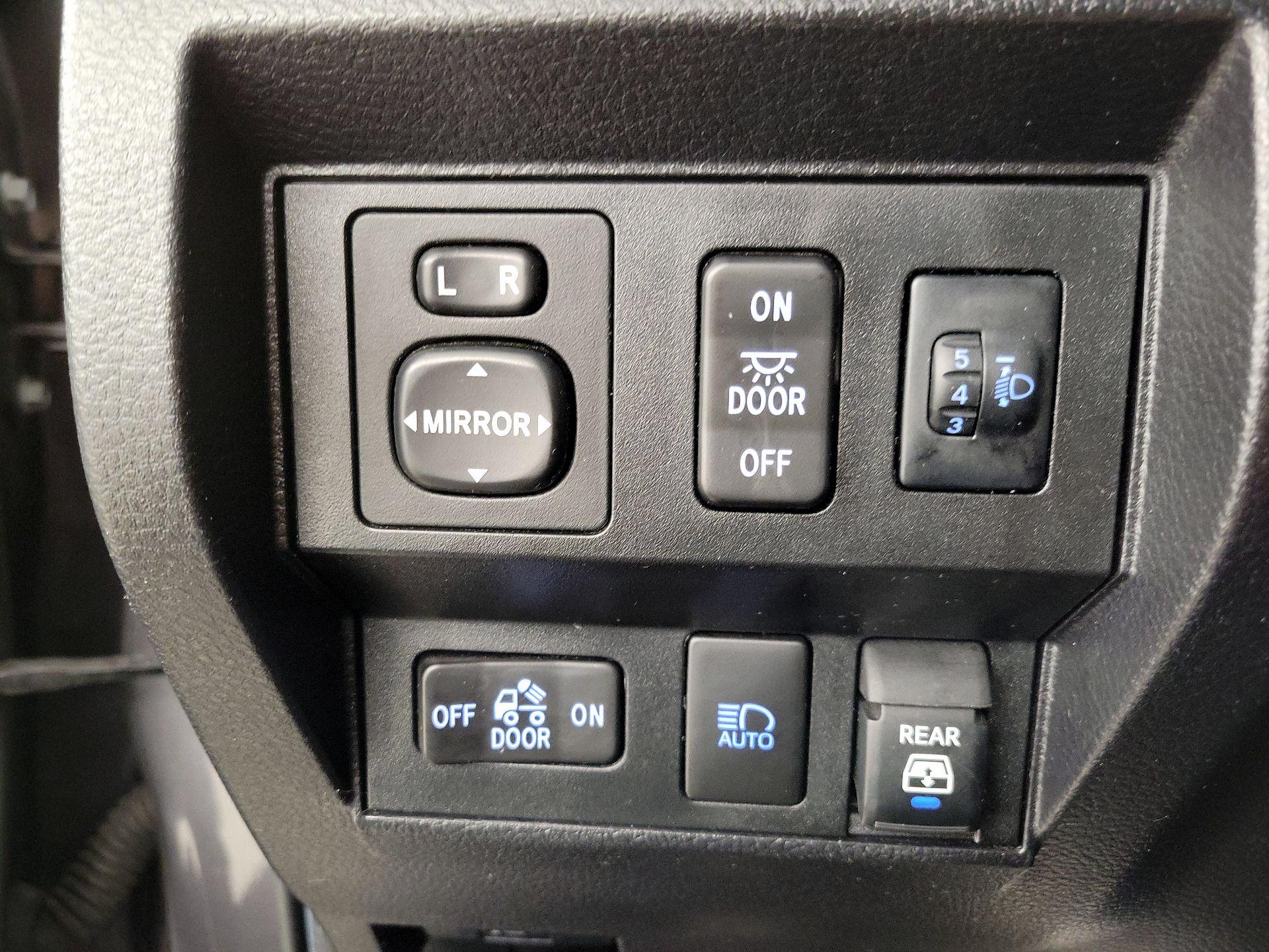 Thumbnail: 2020 Toyota Tundra - 13