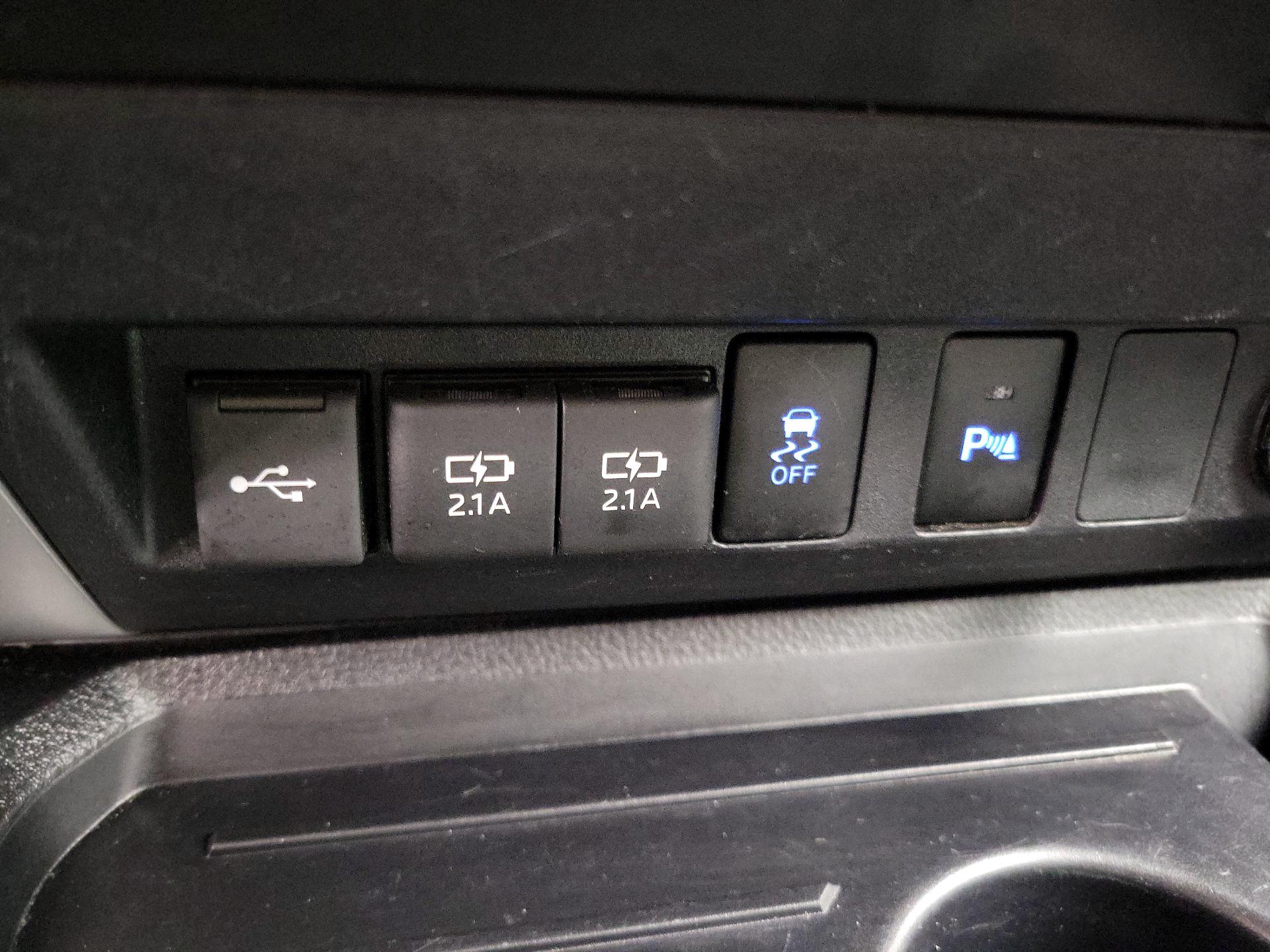 Thumbnail: 2020 Toyota Tundra - 18