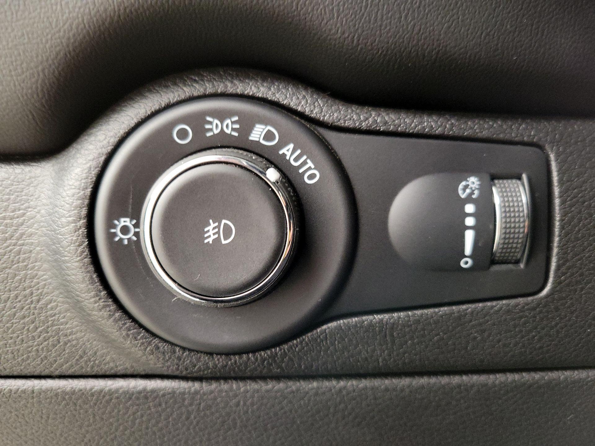 Thumbnail: 2021 Dodge Durango - 13