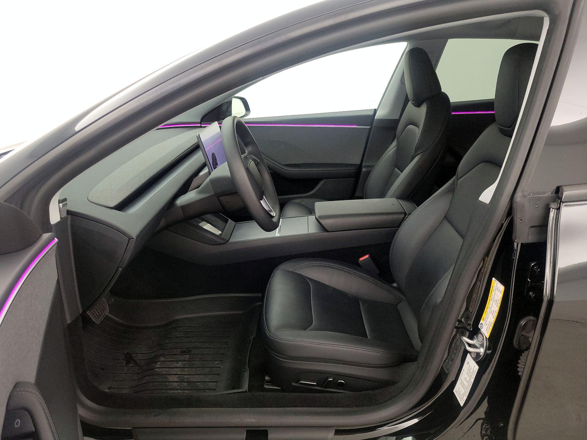 Thumbnail: 2025 Tesla Model 3 - 11