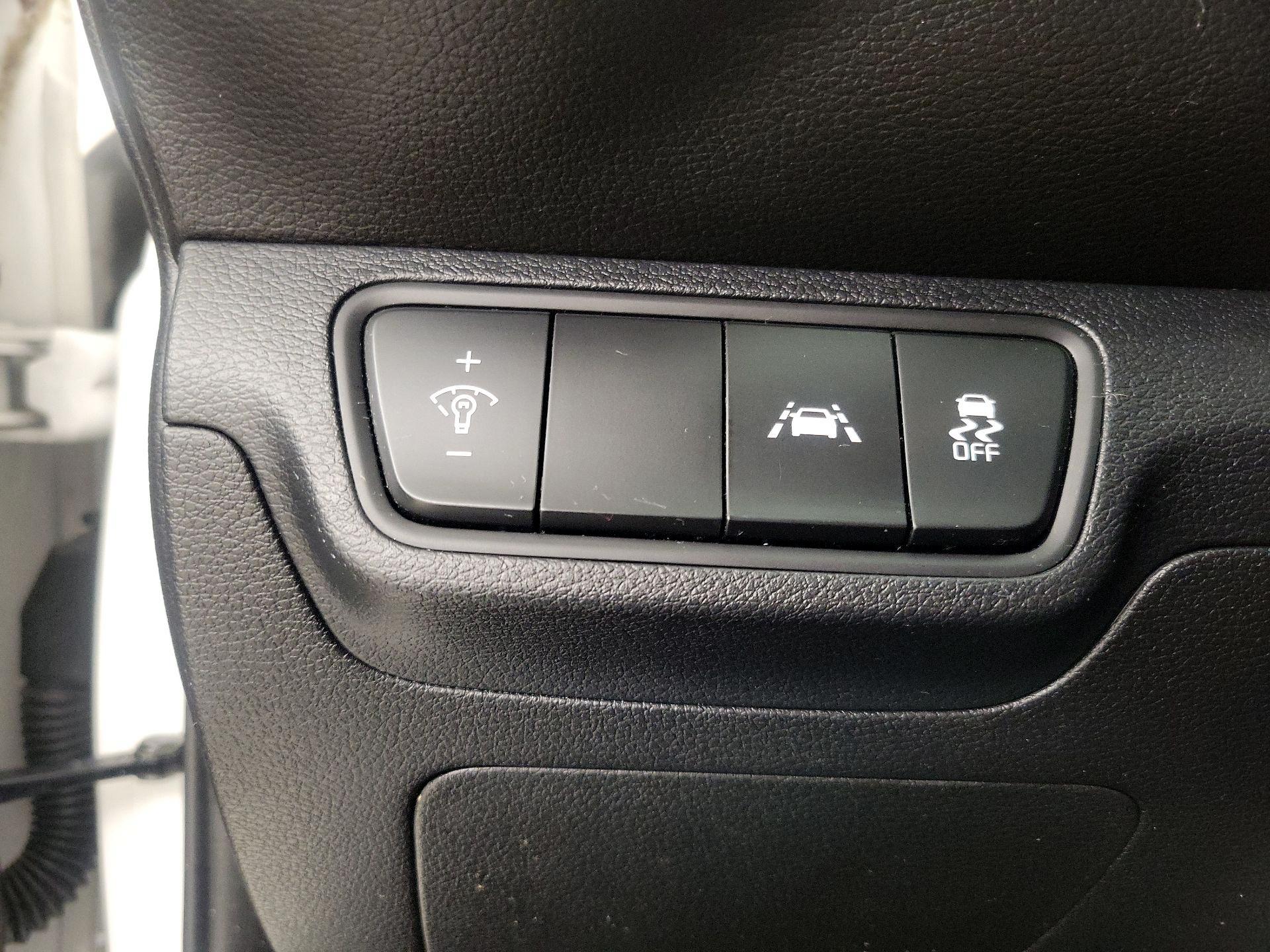 Thumbnail: 2021 Kia Forte - 13