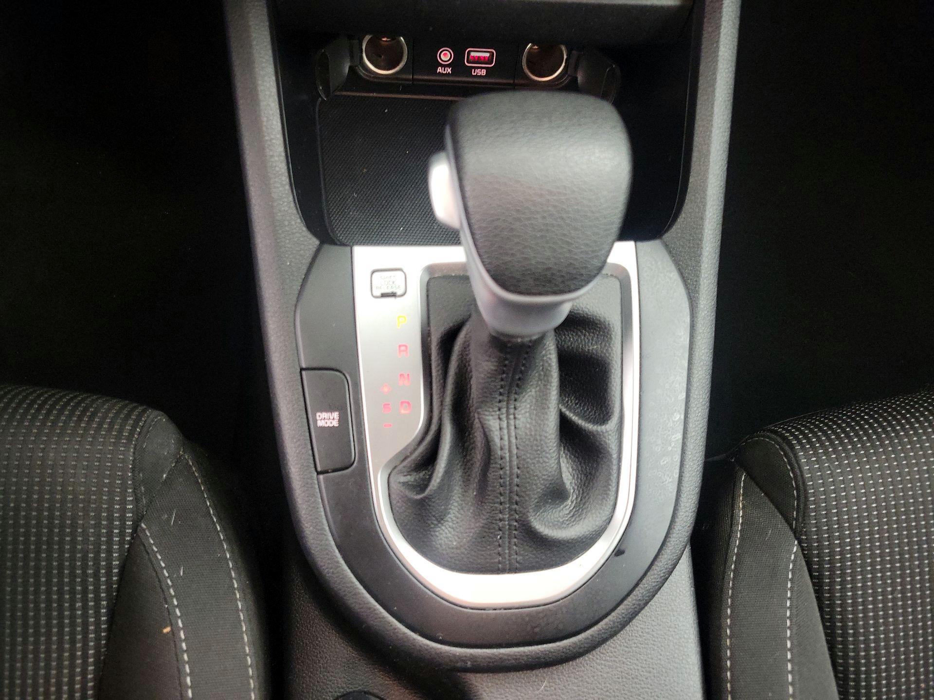 Thumbnail: 2021 Kia Forte - 17