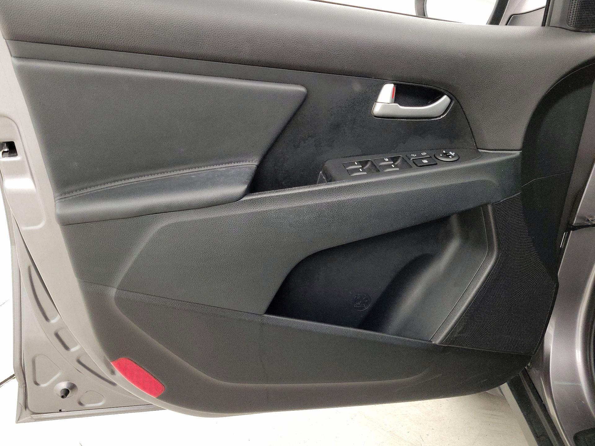 Thumbnail: 2016 Kia Sportage - 12