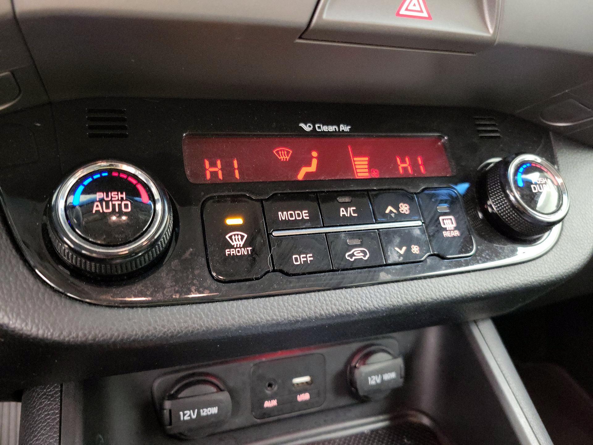 Thumbnail: 2016 Kia Sportage - 16