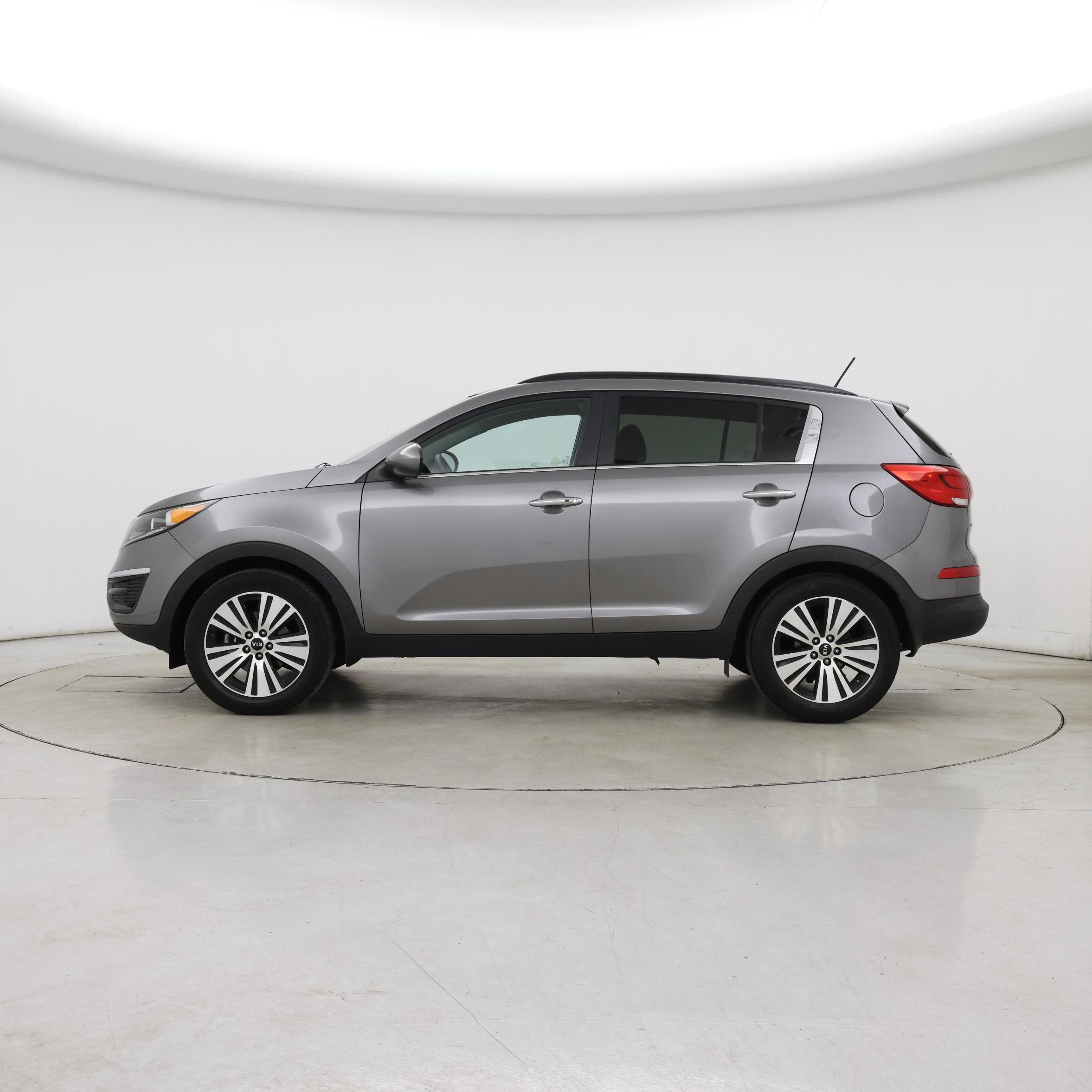 Thumbnail: 2016 Kia Sportage - 3
