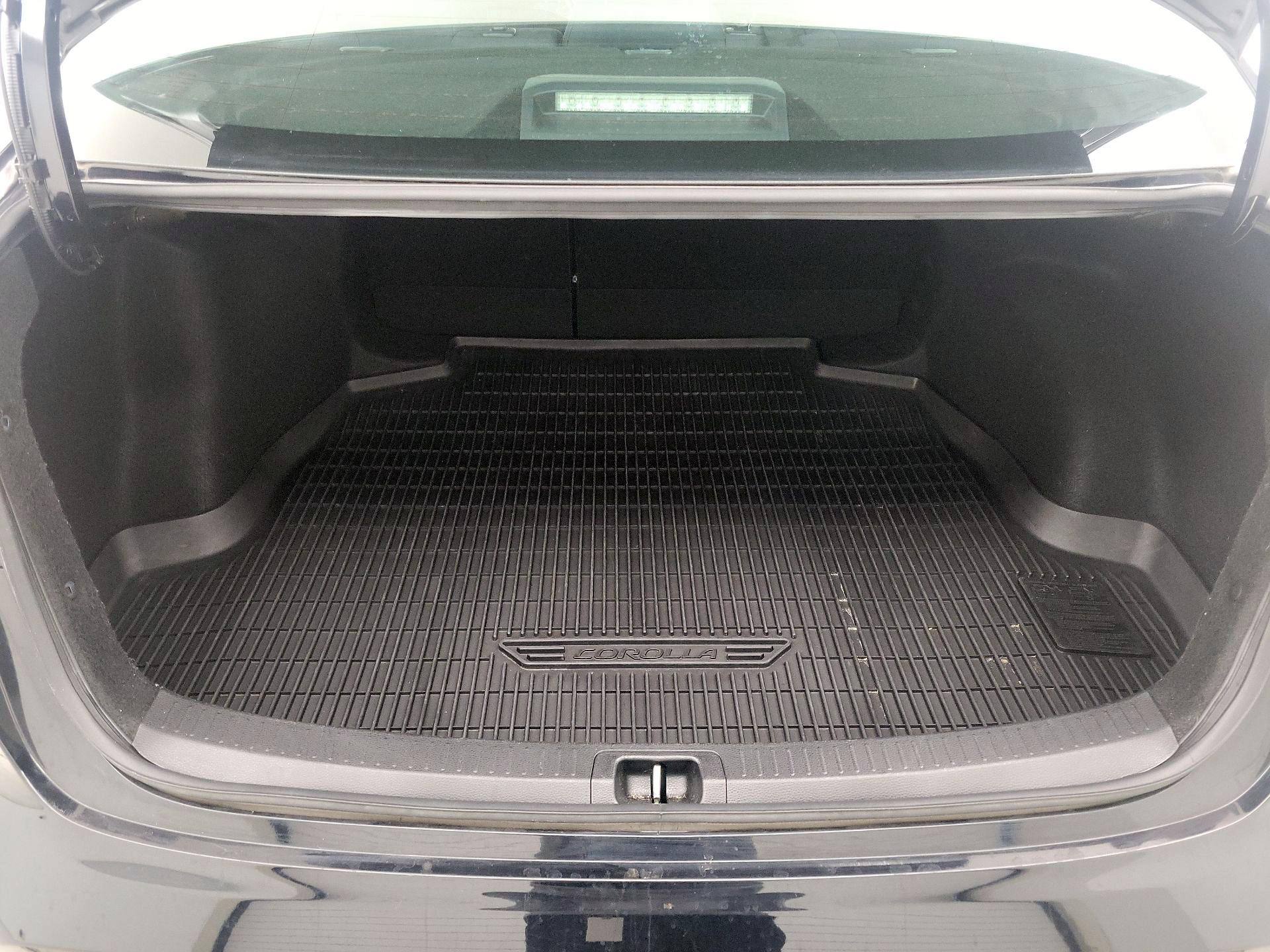 Thumbnail: 2023 Toyota Corolla - 20