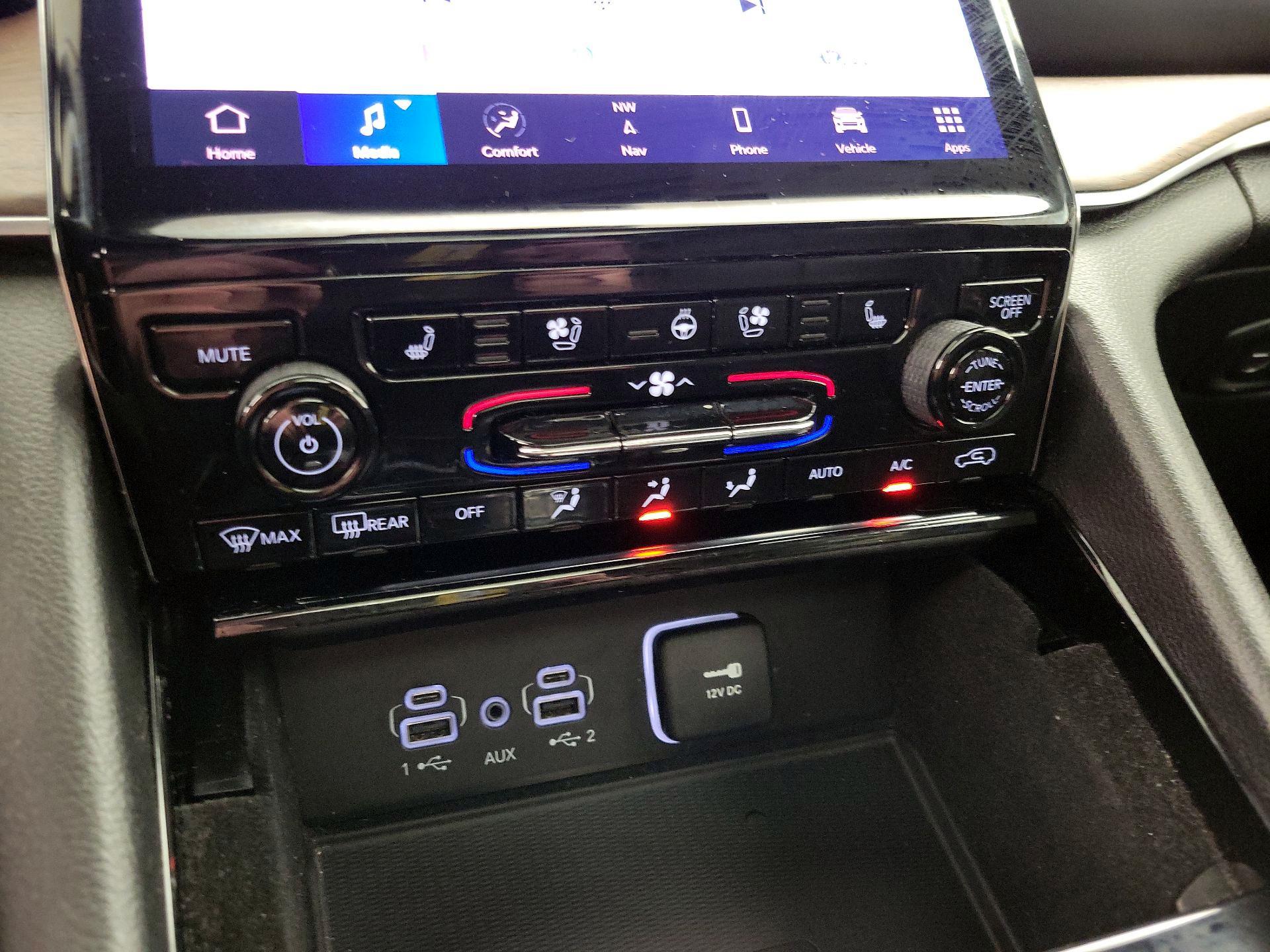 Thumbnail: 2022 Jeep Grand Cherokee L - 17