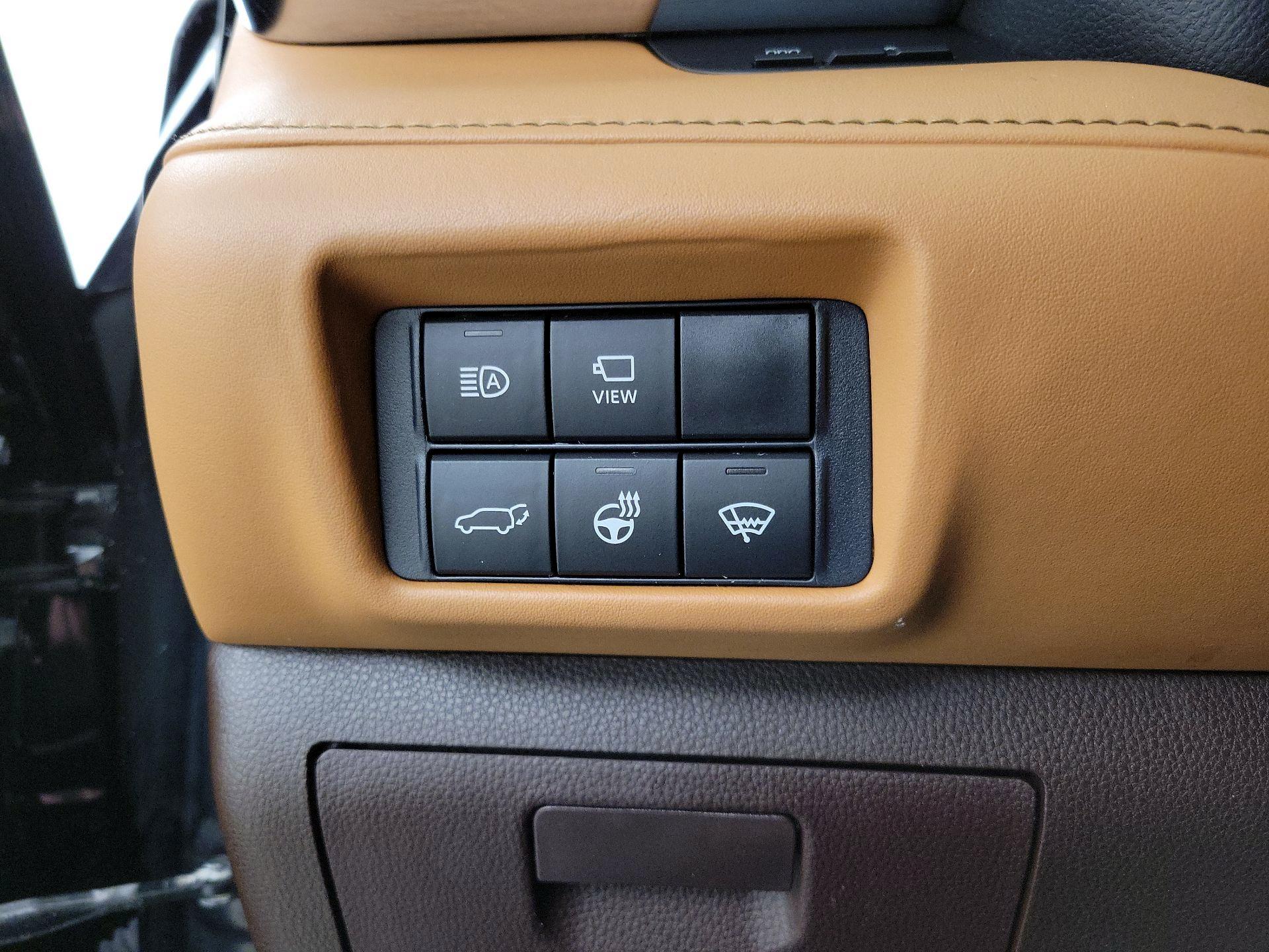 Thumbnail: 2021 Toyota Highlander - 13