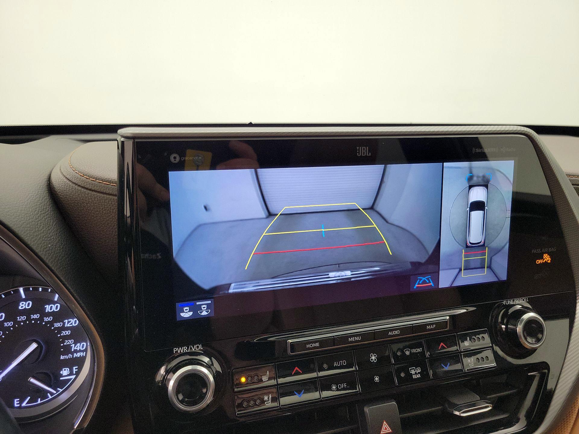 Thumbnail: 2021 Toyota Highlander - 15