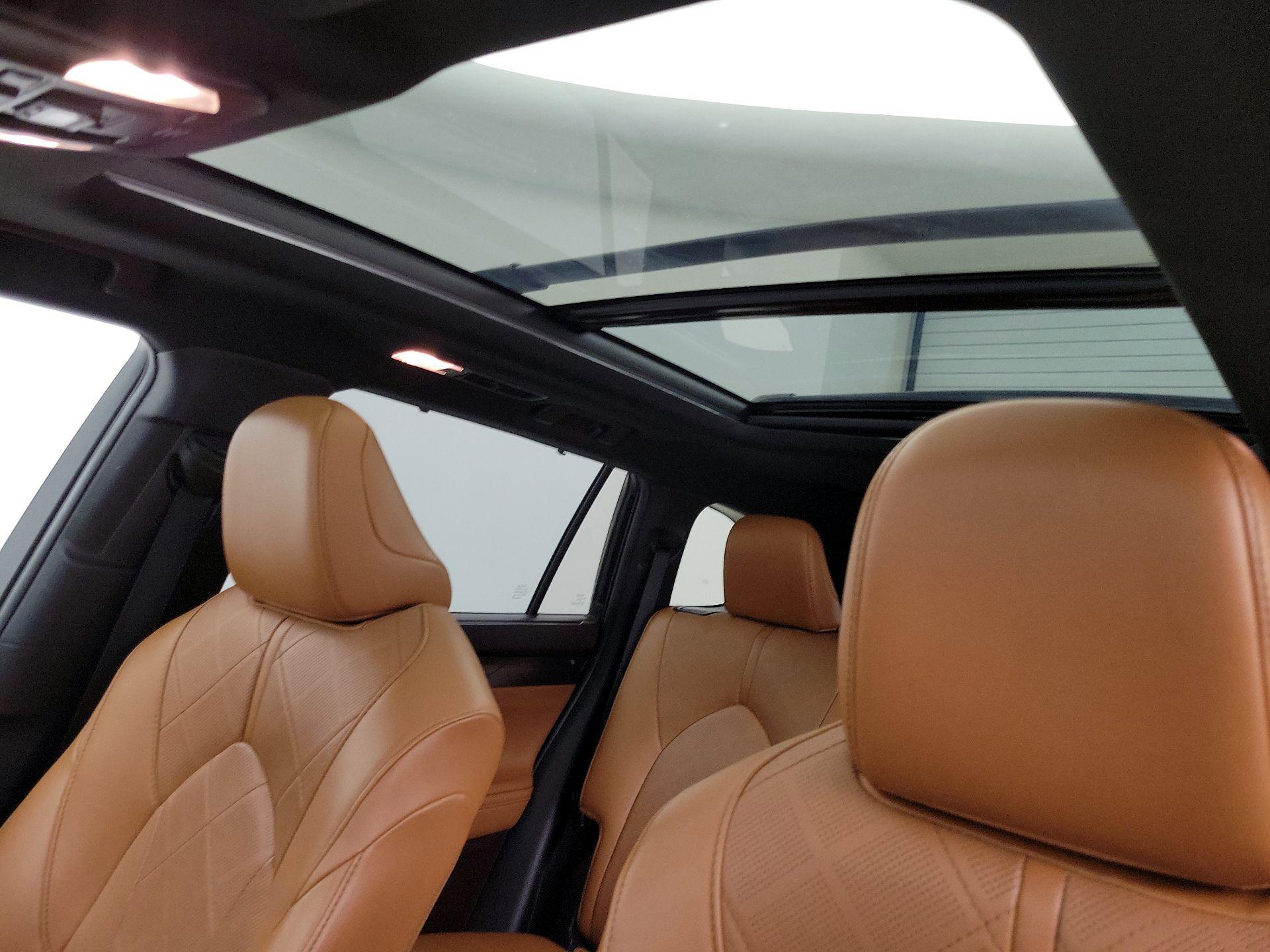 Thumbnail: 2021 Toyota Highlander - 20