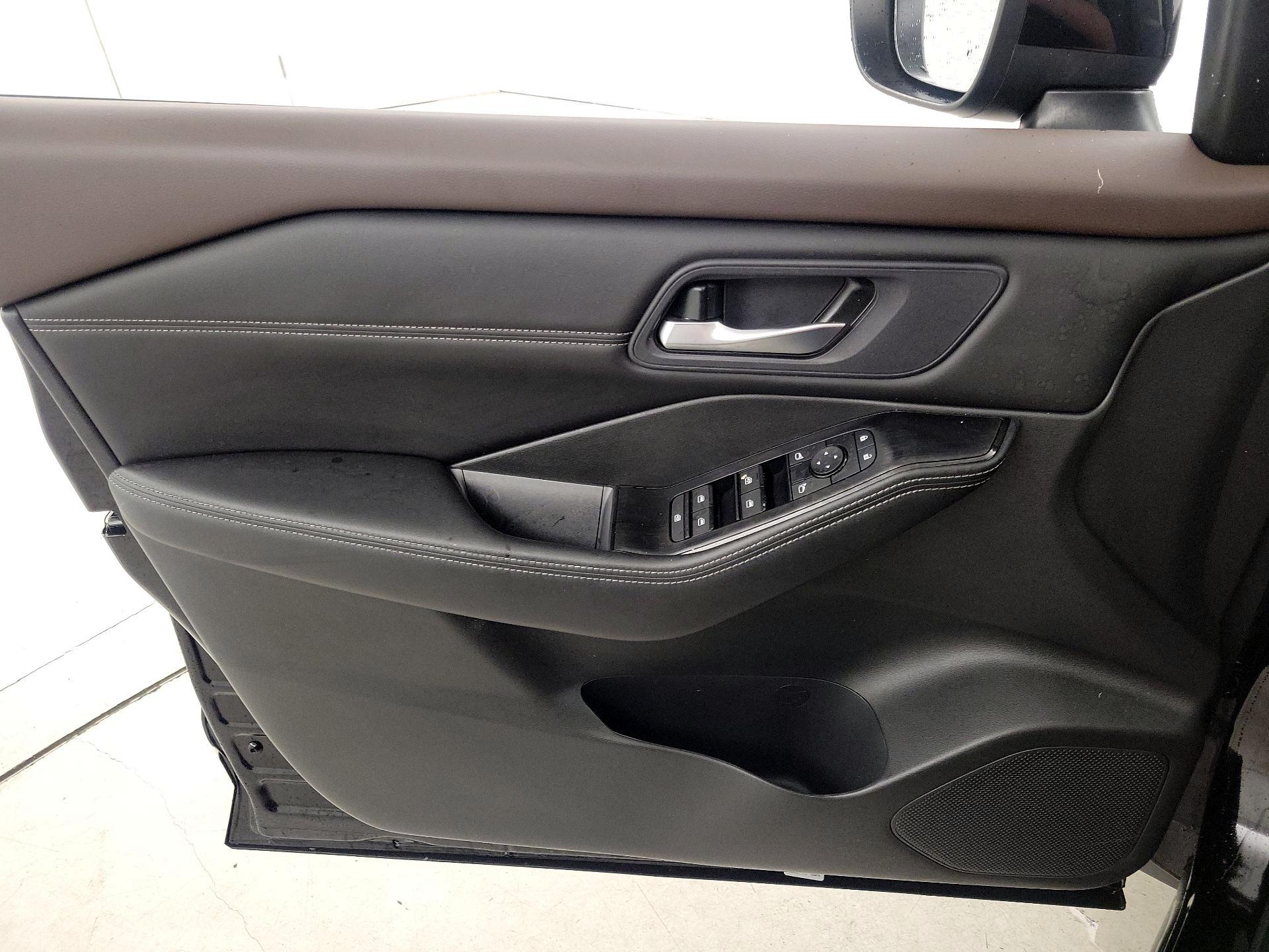 Thumbnail: 2023 Nissan Rogue - 12