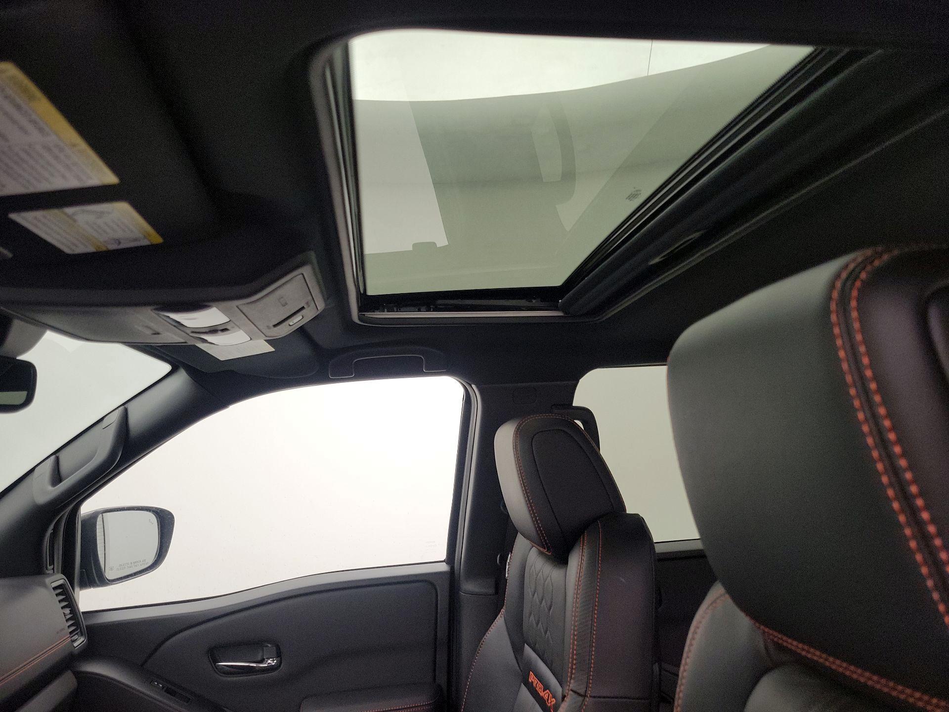 Thumbnail: 2023 Nissan Frontier - 20