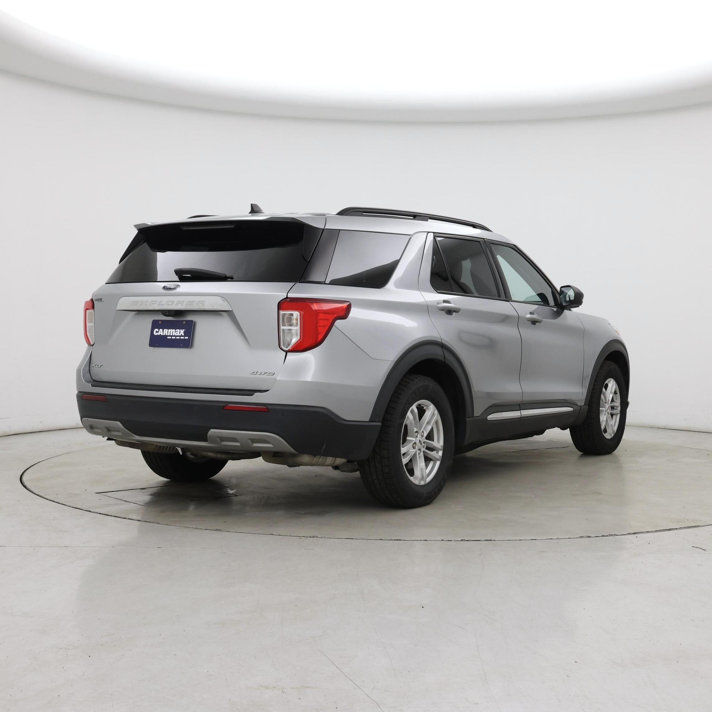 Thumbnail: 2021 Ford Explorer - 8