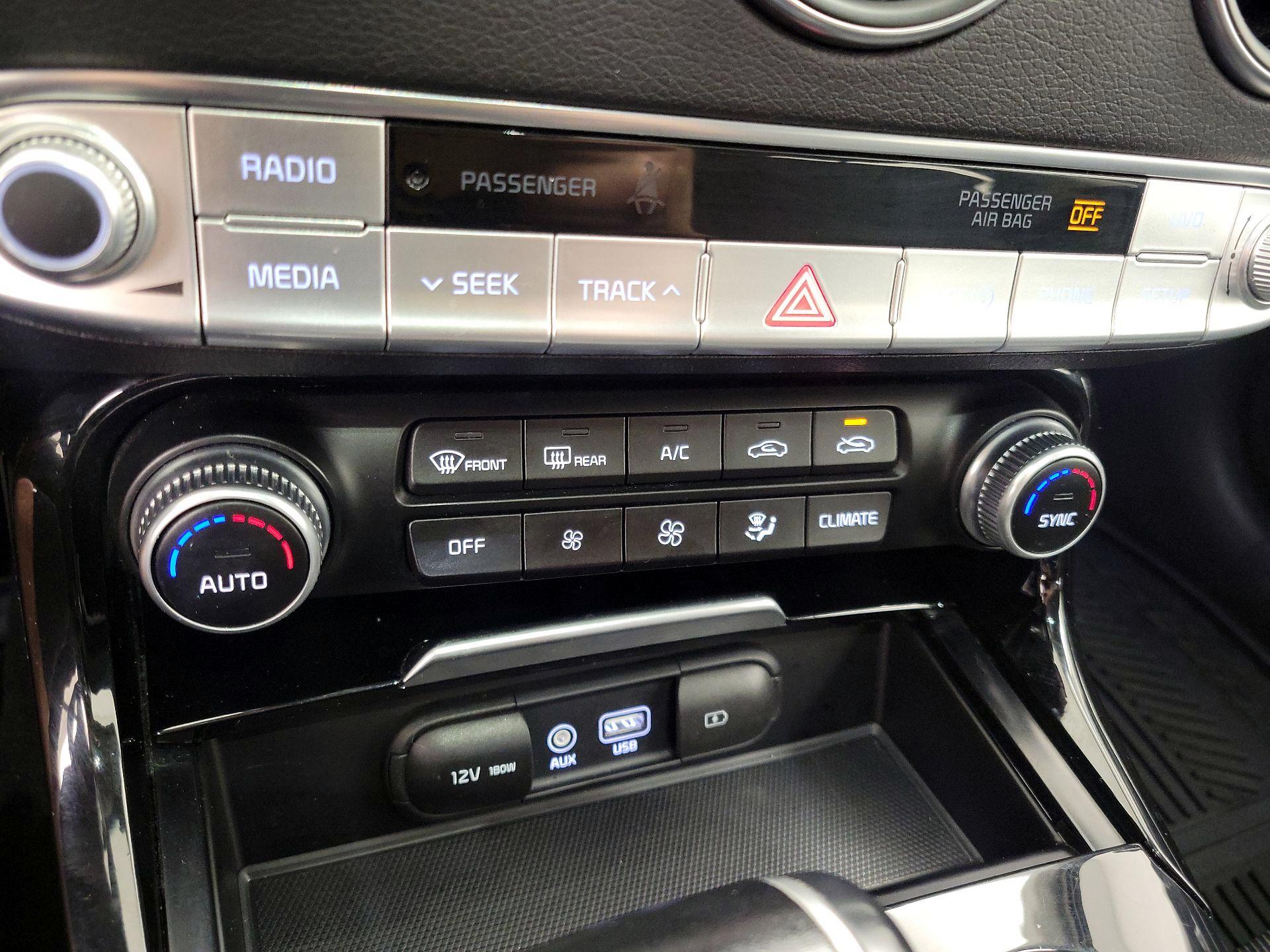 Thumbnail: 2019 Kia Stinger - 16