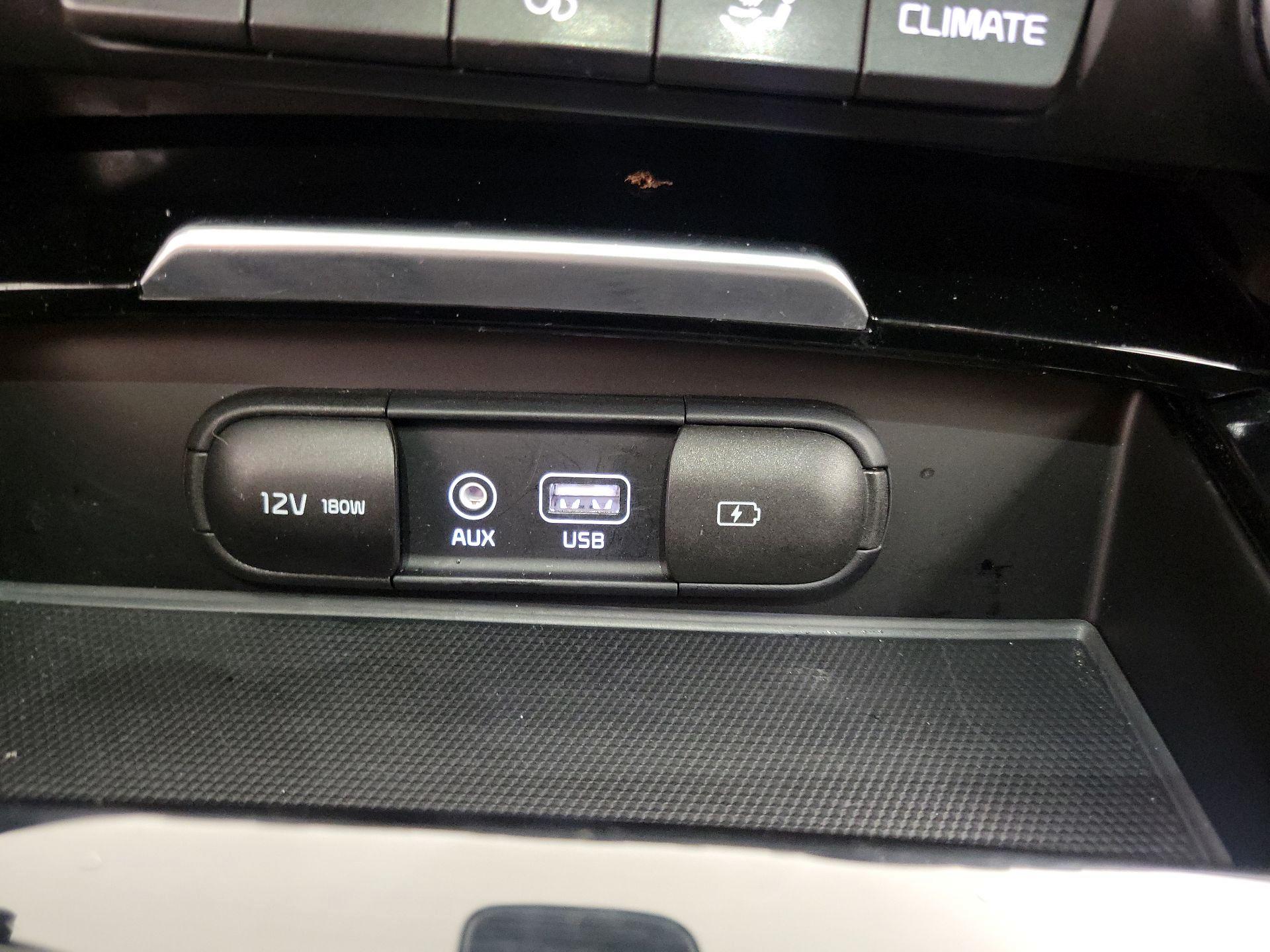 Thumbnail: 2019 Kia Stinger - 18