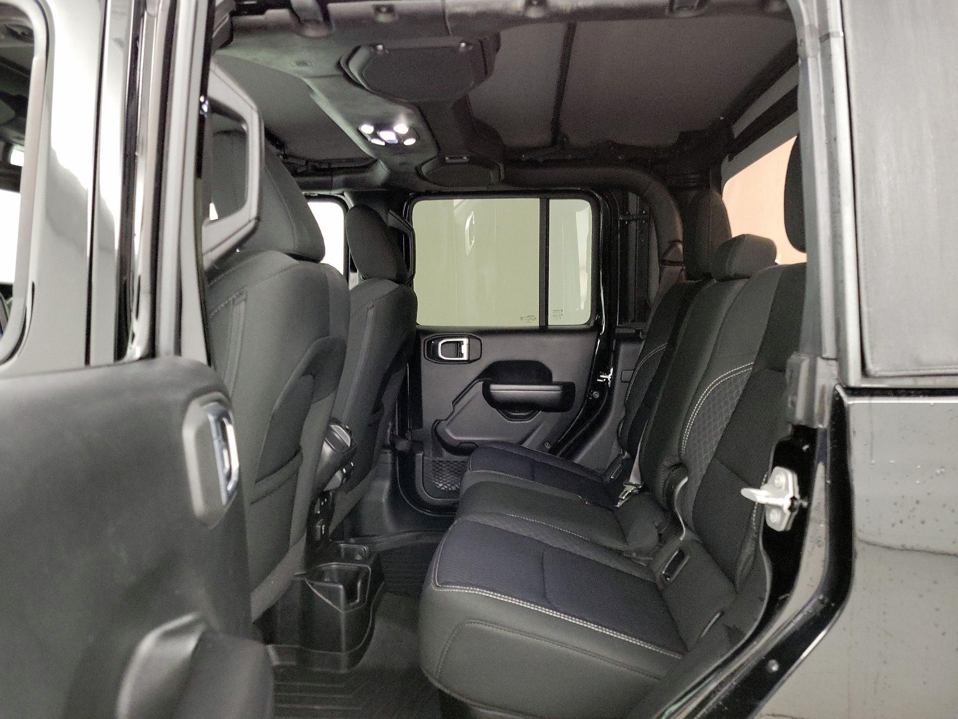 Thumbnail: 2021 Jeep Gladiator - 20