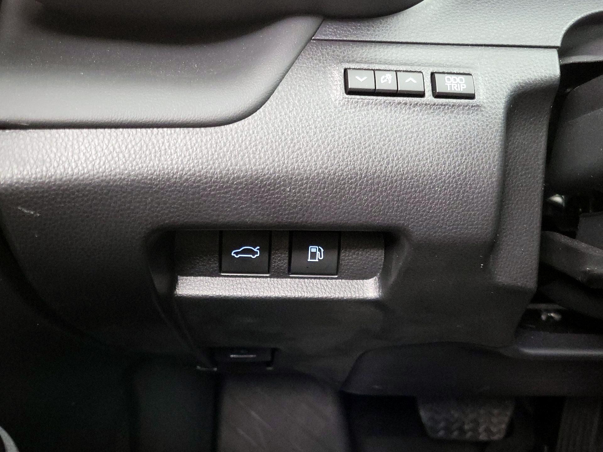 Thumbnail: 2025 Toyota Crown - 13