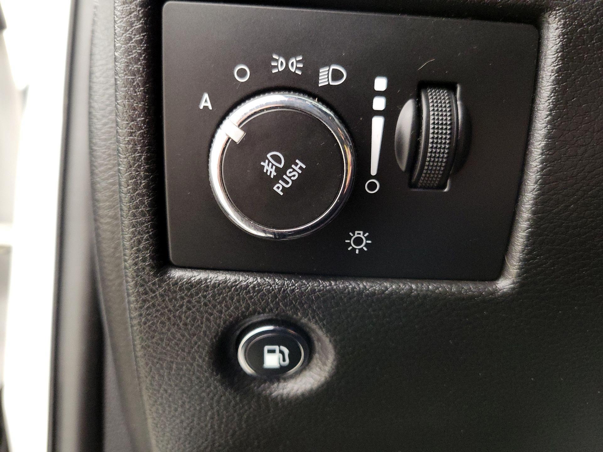 Thumbnail: 2020 Jeep Grand Cherokee - 13