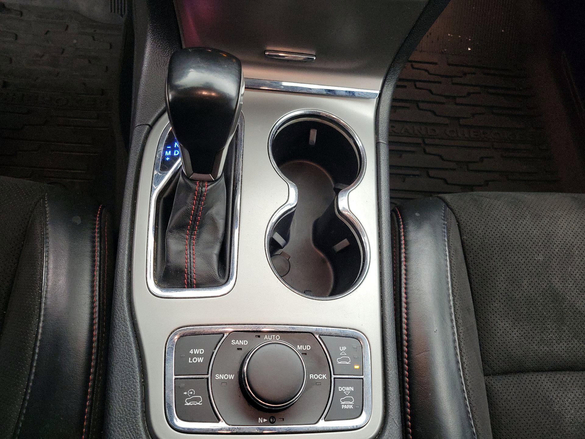 Thumbnail: 2020 Jeep Grand Cherokee - 18