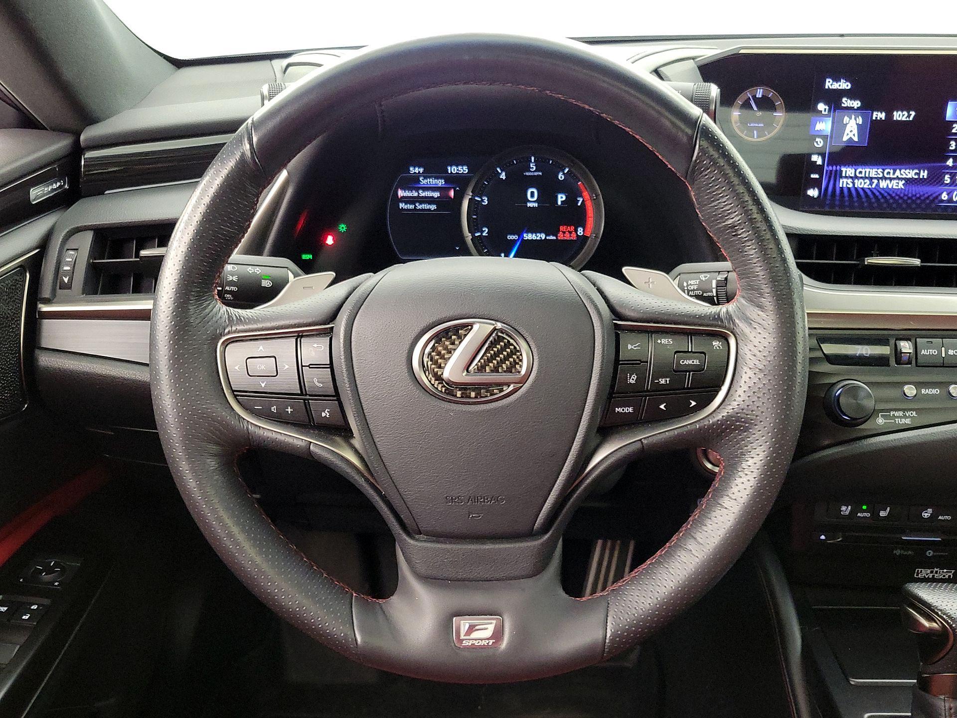 Thumbnail: 2019 Lexus ES - 10