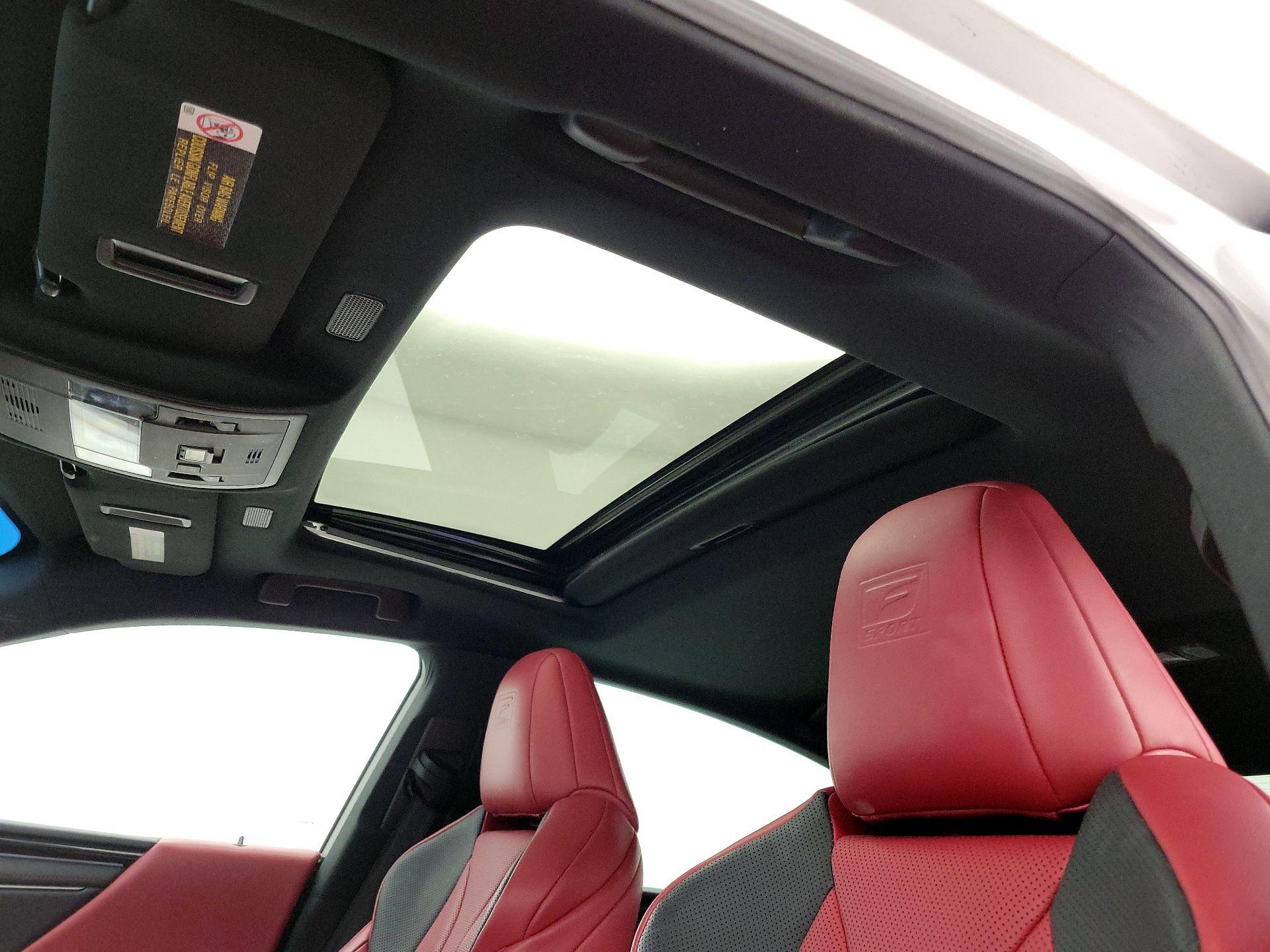 Thumbnail: 2019 Lexus ES - 20