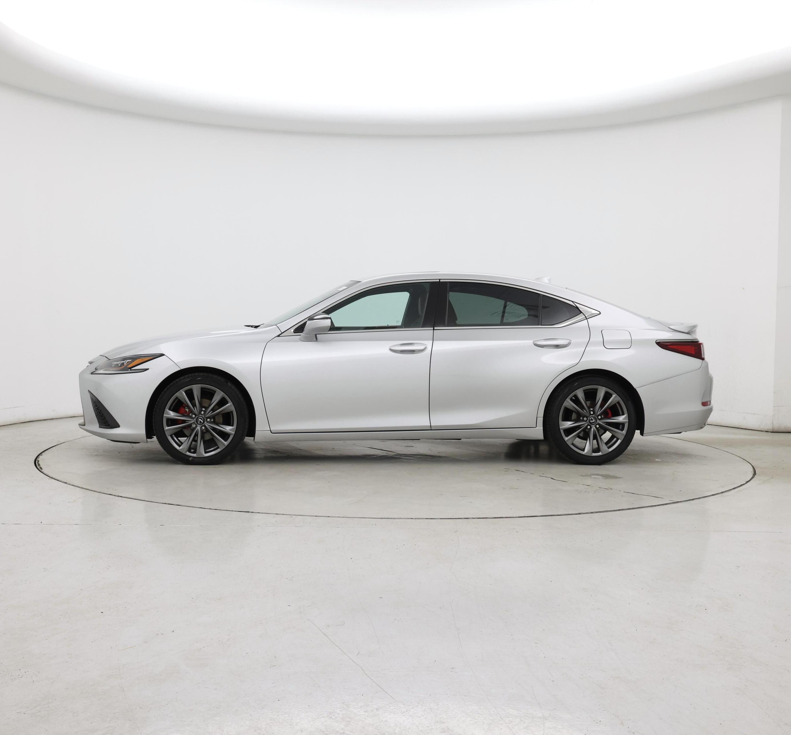 Thumbnail: 2019 Lexus ES - 3