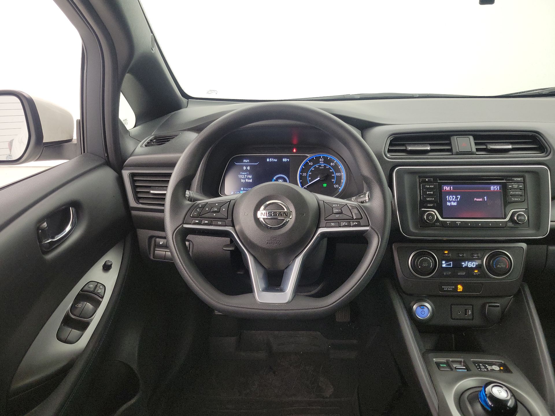 Thumbnail: 2019 Nissan Leaf - 10