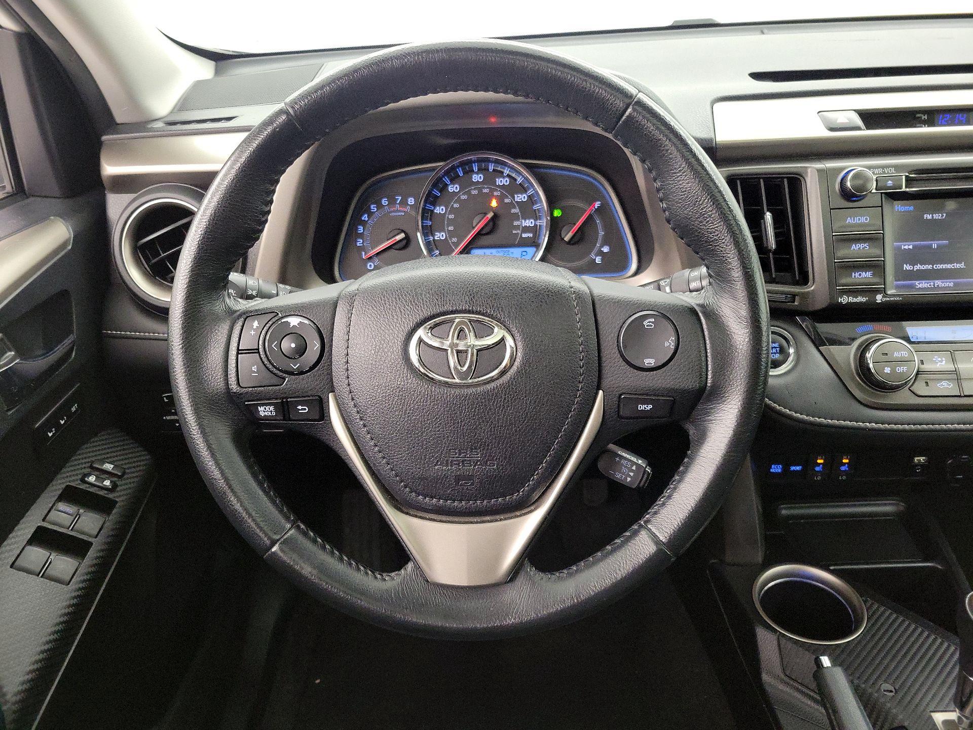 Thumbnail: 2015 Toyota RAV4 - 10